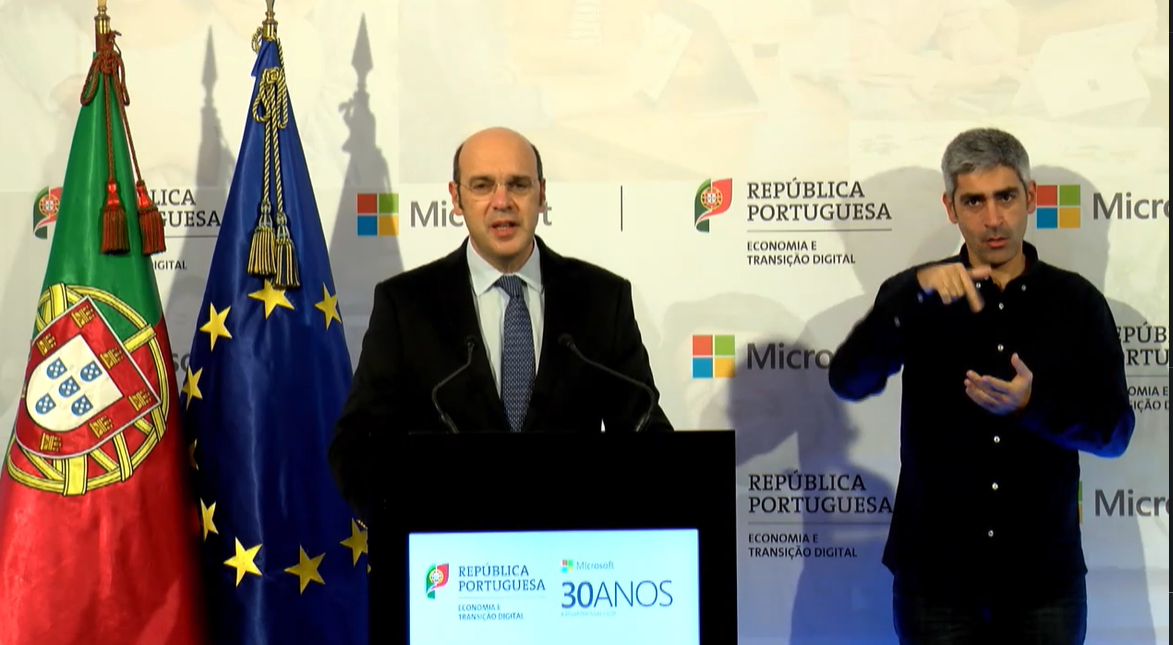 Ministro da Economia admite colocar recursos públicos ao serviço da transformação digital das empresas e sociedade