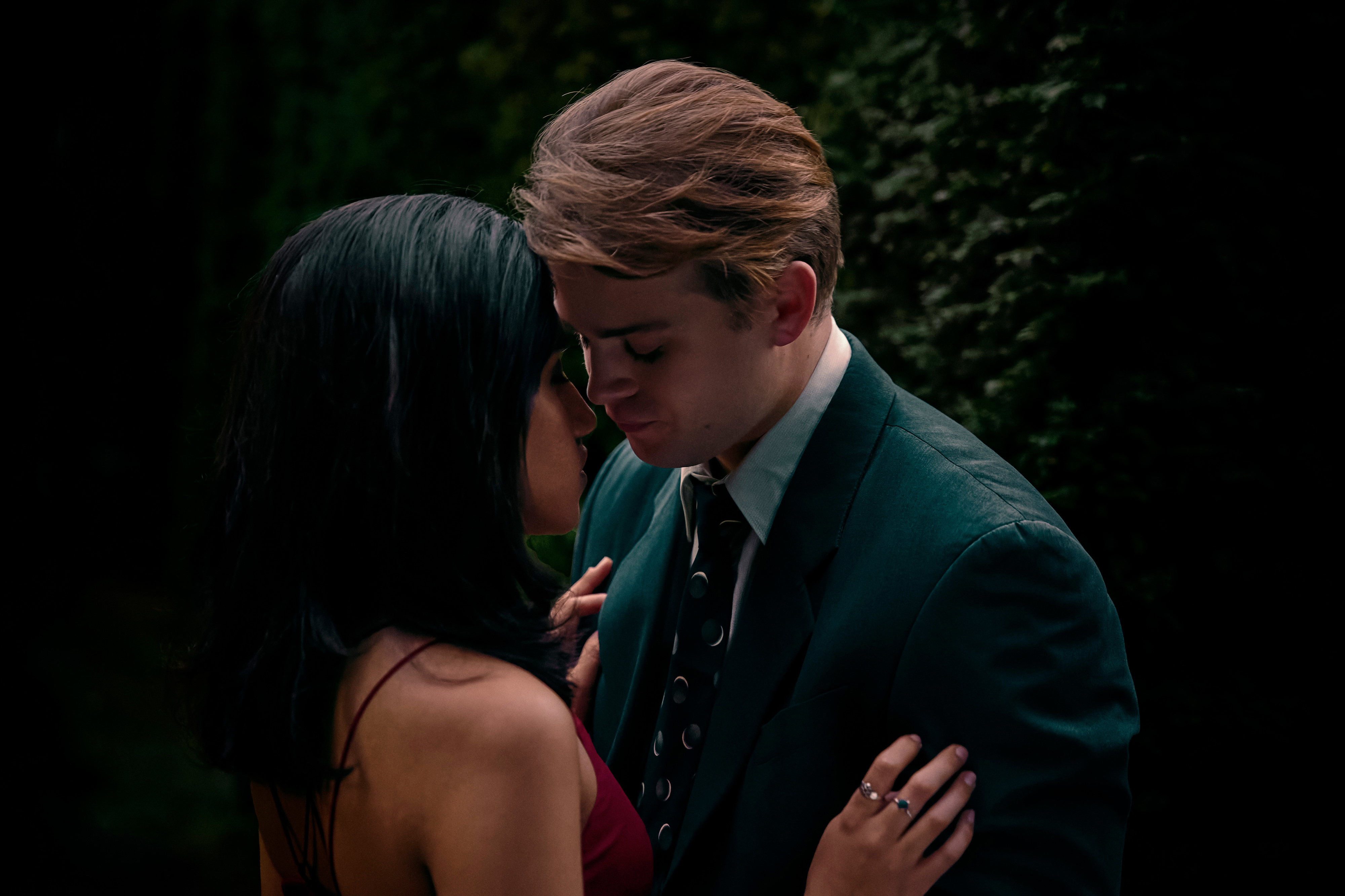 Ainda está a recuperar de “Um Dia”? 5 séries para ver depois de chorar com o novo fenómeno da Netflix