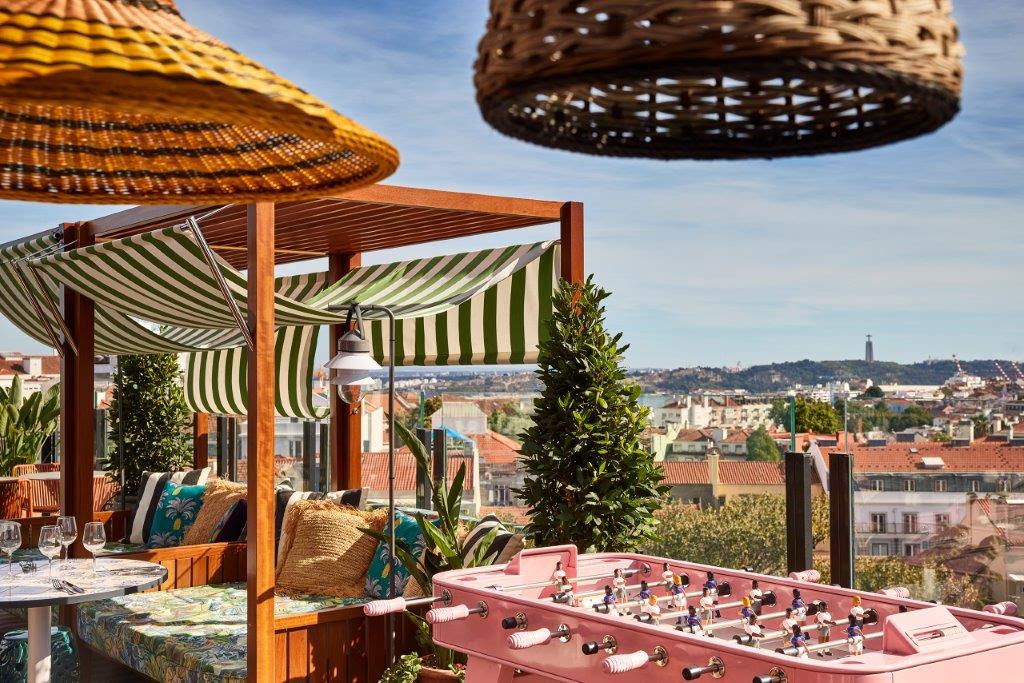 O rooftop do Mama Shelter Lisboa está quase a reabrir — com atuações de DJ’s e boa comida
