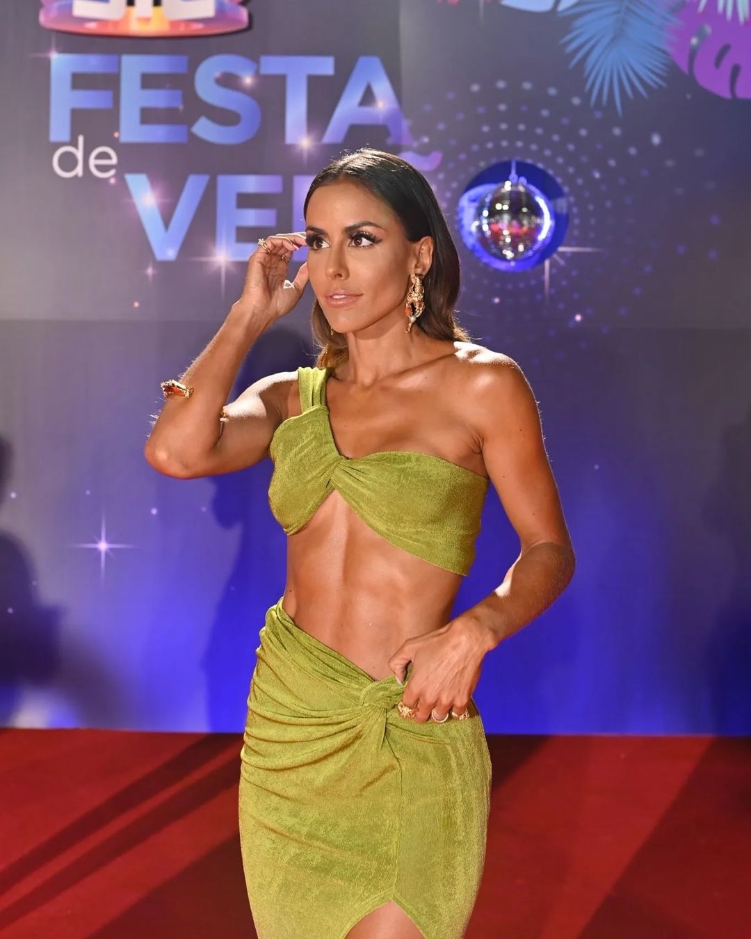 “Que arraso”. Conjunto de Carolina Patrocínio custa menos do que a portagem Lisboa – Algarve