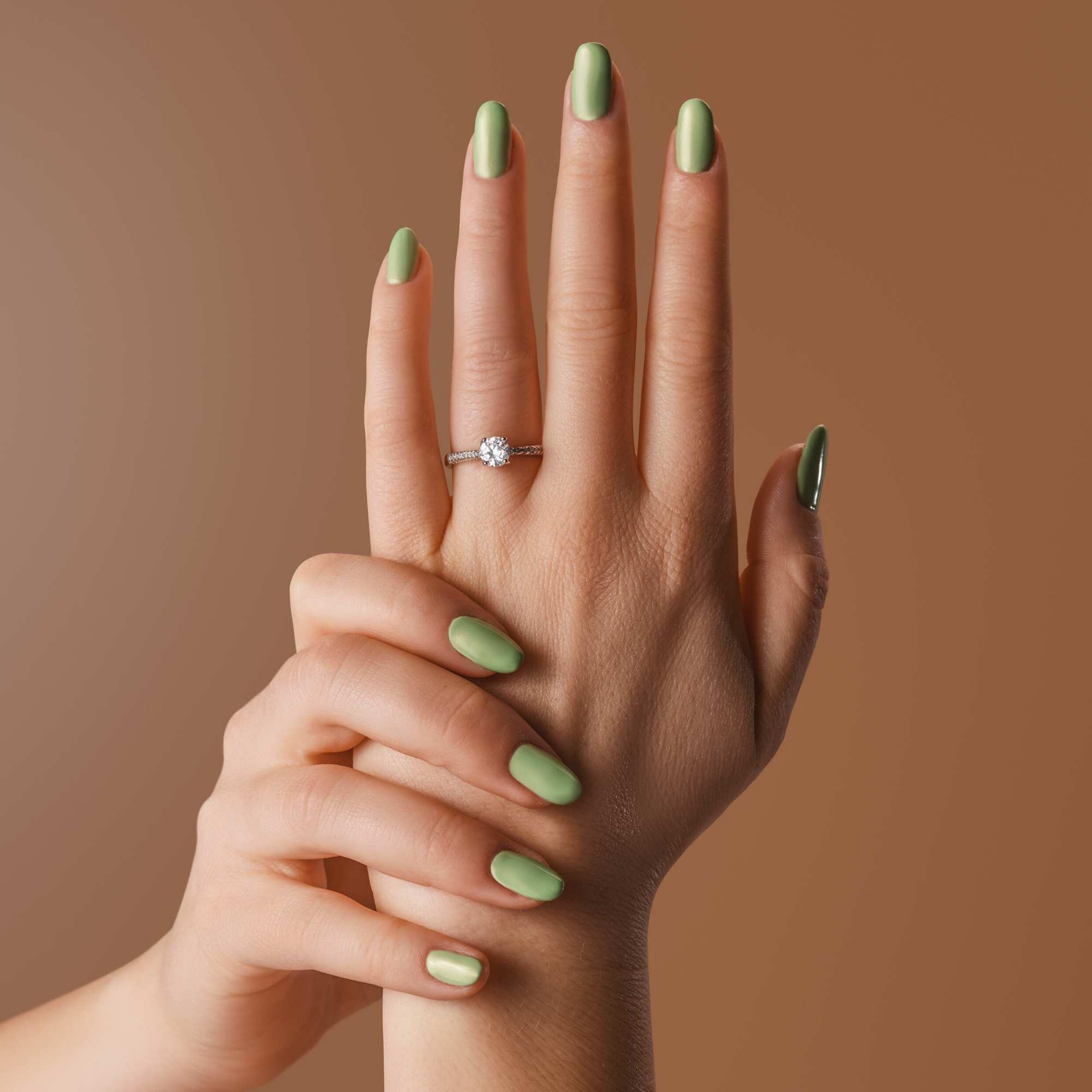 A nova coleção da Anny tem os vernizes perfeitos para levar a um casamento elegante (e colorido)