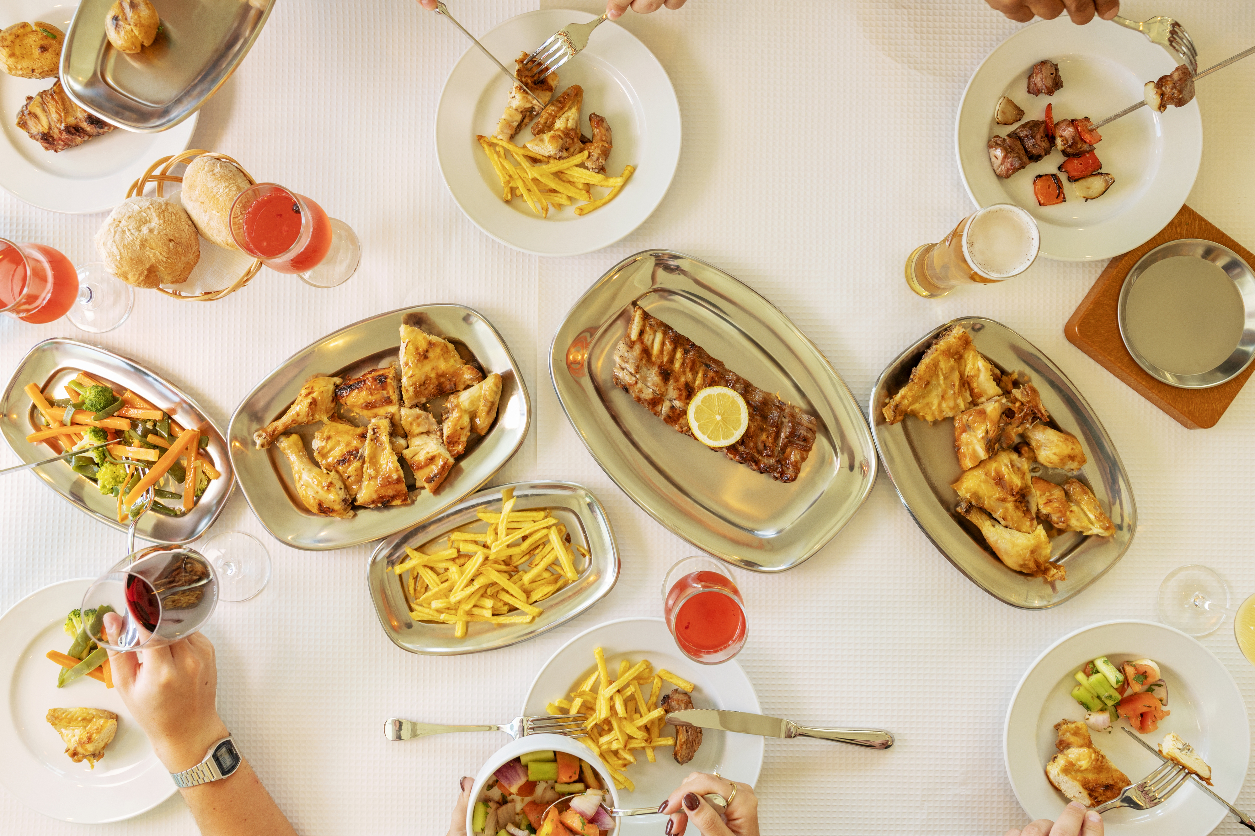 Cheira-lhe a frango assado no Parque das Nações? Vem da nova Casa do Frango