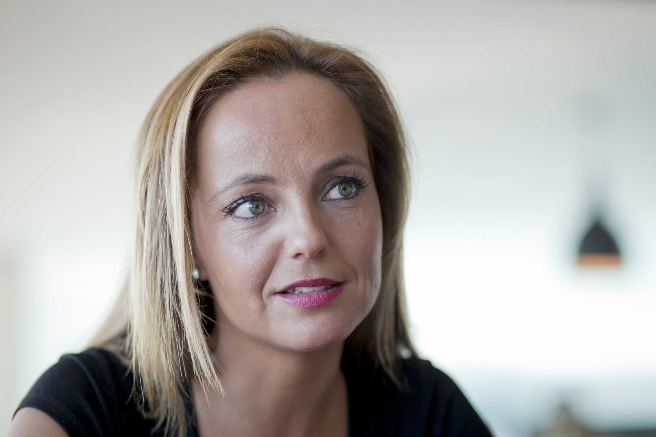 Longe da irmã, Bárbara Norton de Matos assinala dia especial