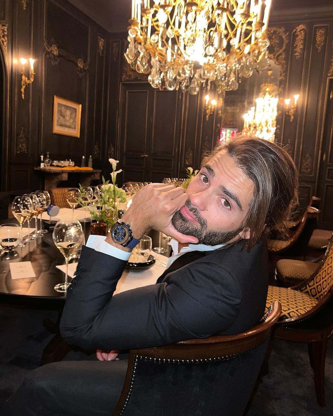 Francês abandonou jantar com americana porque ela não comia glúten nem bebia álcool