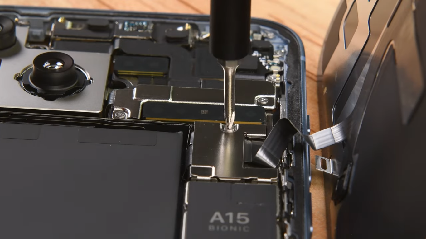 O iPhone 14 é fácil de consertar? Novo smartphone da Apple ganha boa nota na reparação