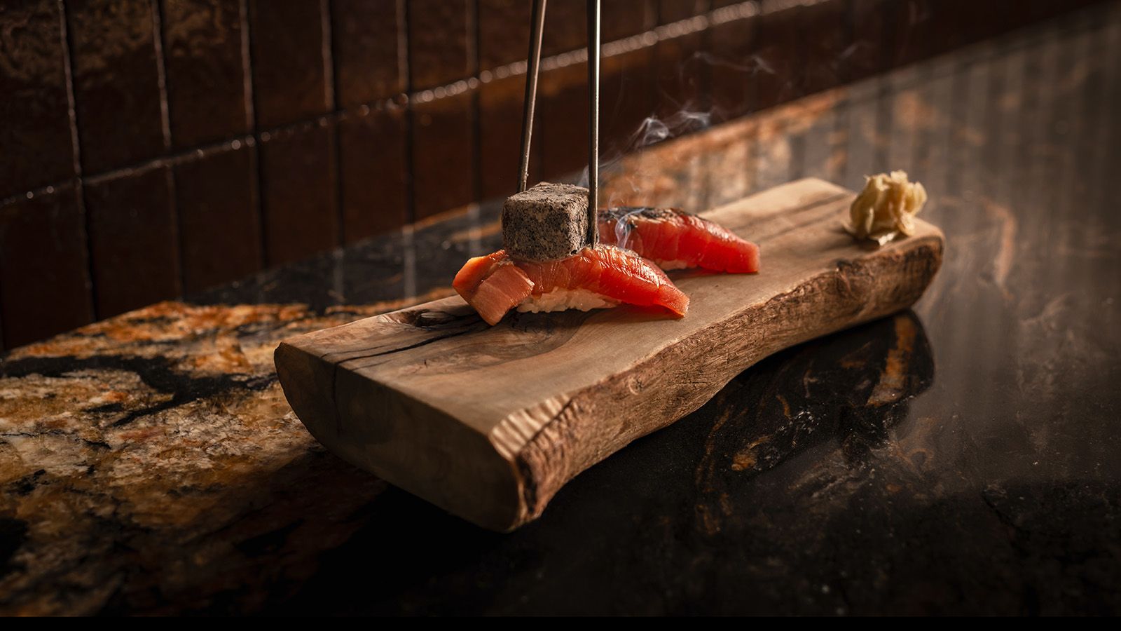 Iki Ritz. Já pode jantar sushi e beber cocktails junto à piscina do Ritz (e não precisa de ser hóspede)