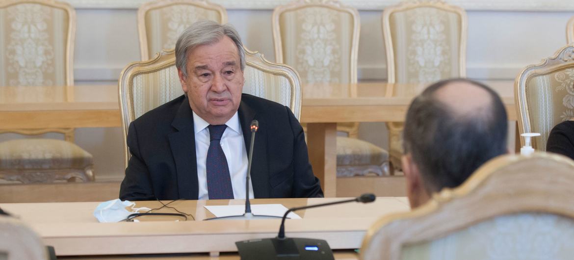 O objetivo era “salvar vidas”, mas reinou a discordância. Os pontos-chave da reunião entre Putin e Guterres