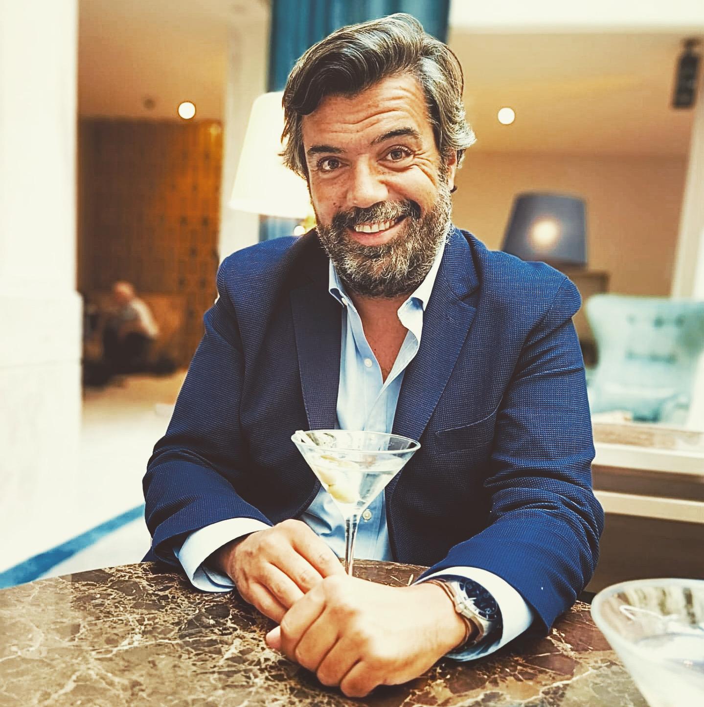 Roberto Pereira ajudou a criar “Pôr do Sol” antes de se dedicar à novela da TVI que “inova”