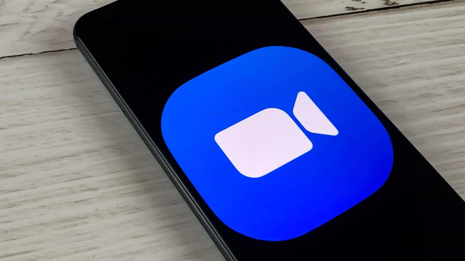 Zoom atinge os 300 milhões de utilizadores diários apesar dos incidentes de segurança