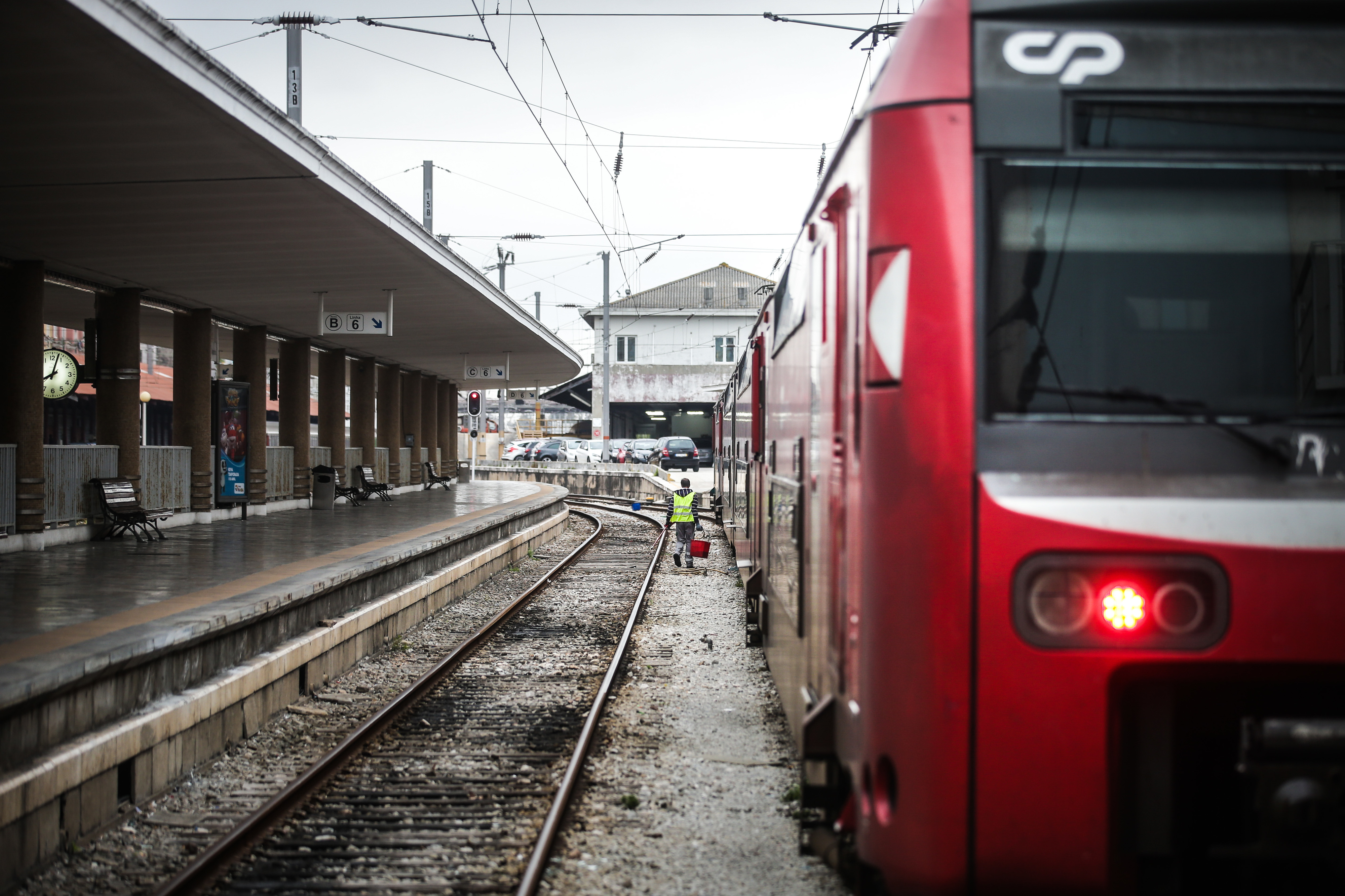 Setor ferroviário preocupa: há menos comboios a circular e estão mais atrasados