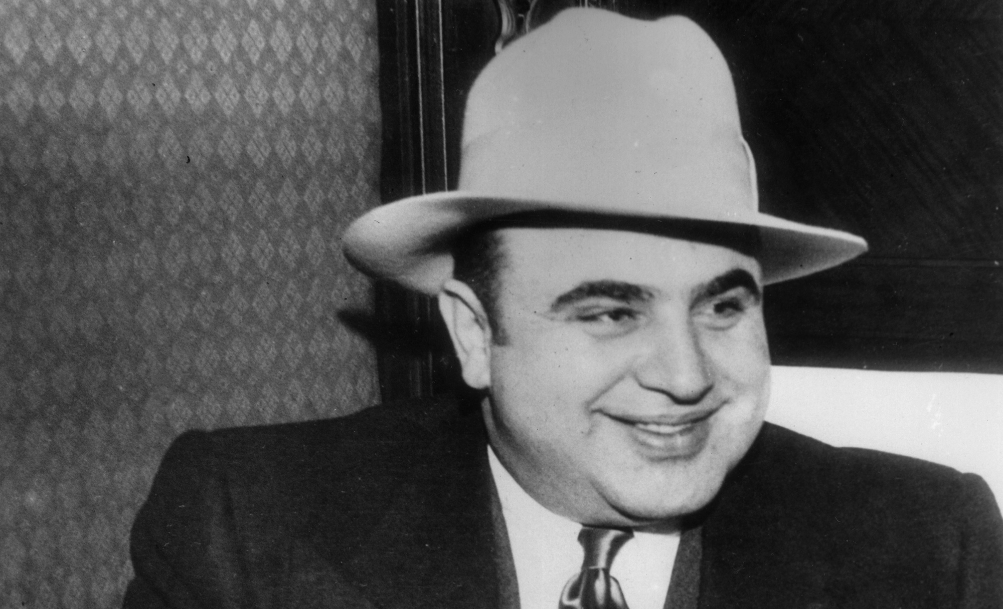 Há 90 anos, Al Capone ordenou um massacre no Dia dos Namorados