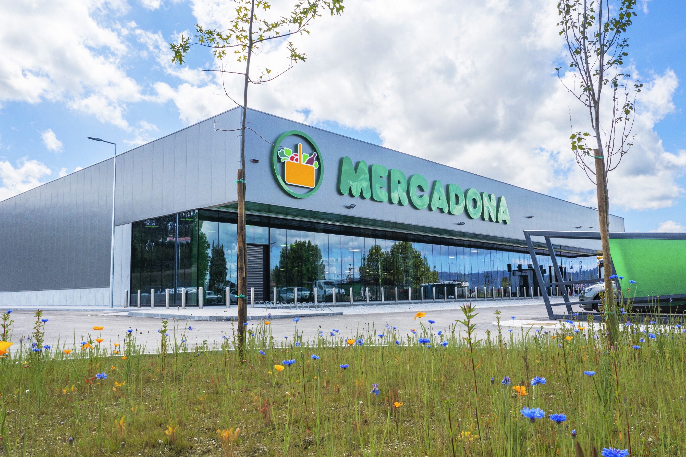Os preços baixos da Mercadona vão chegar a Guimarães. Saiba quando