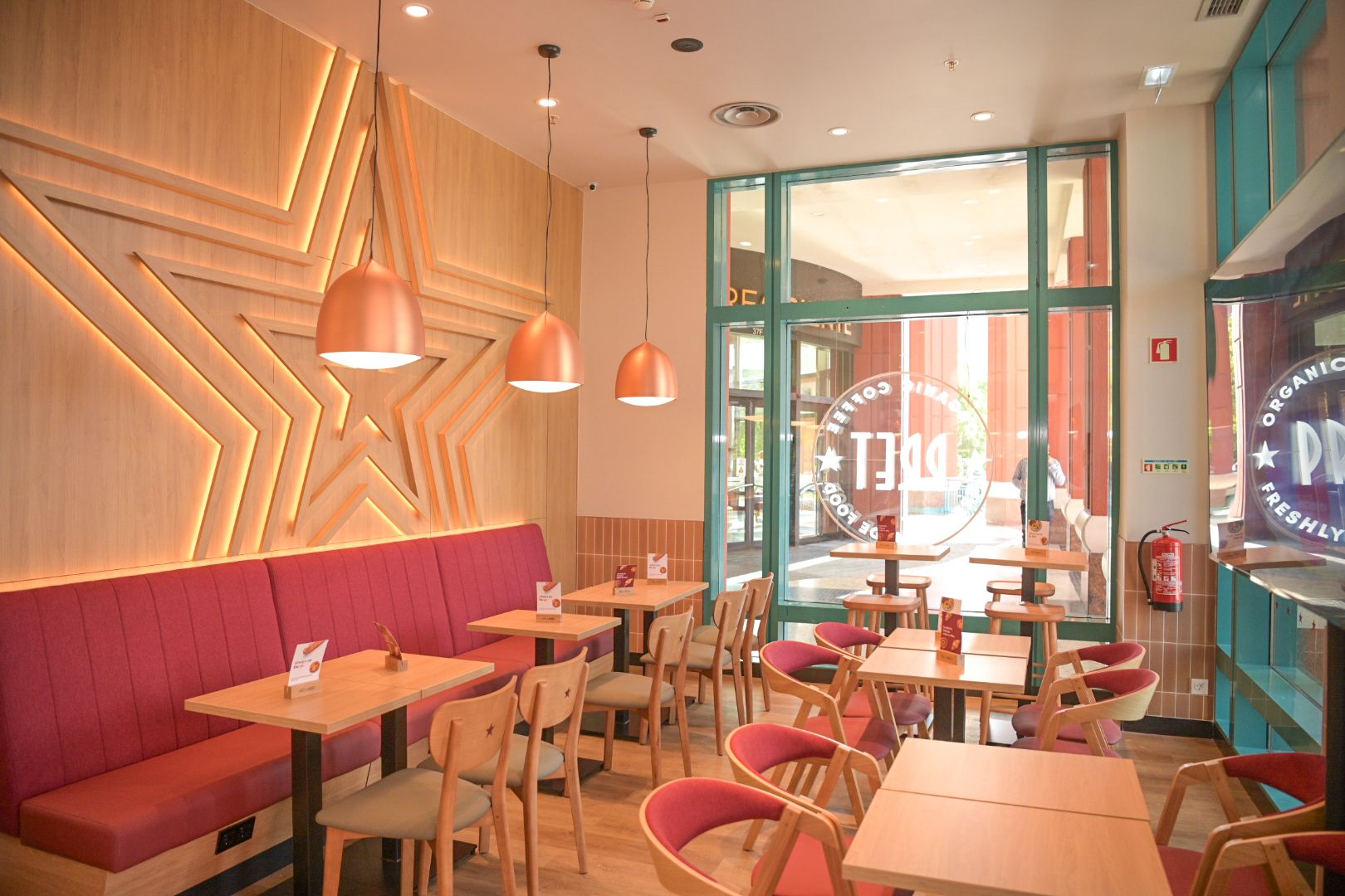 A Pret a Manger abriu em Lisboa (mas os preços são de Londres). Fomos lá e temos coisas a dizer