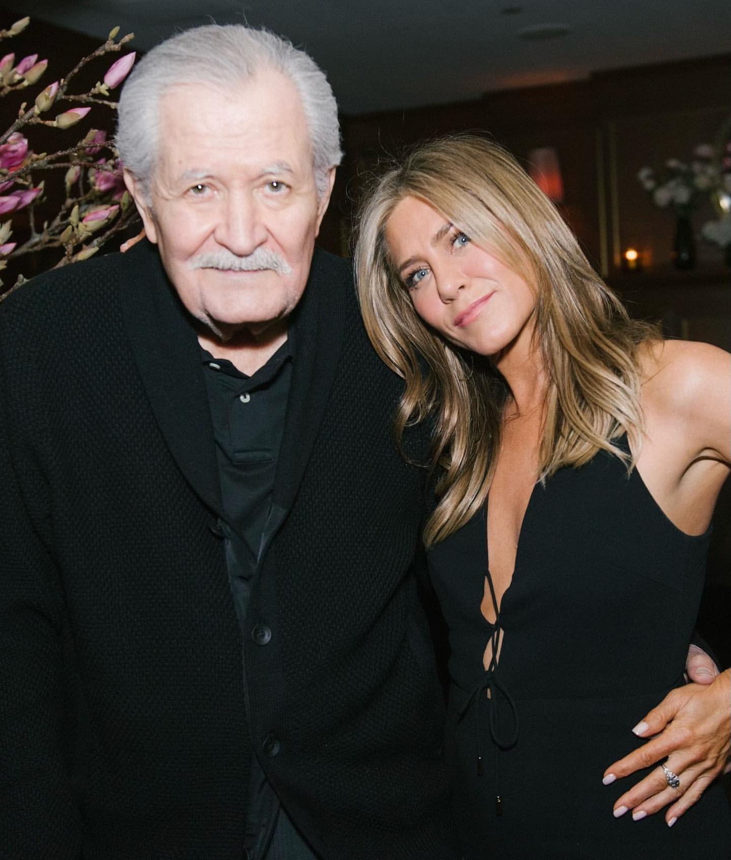 Morreu o pai de Jennifer Aniston. John Aniston tinha 89 anos