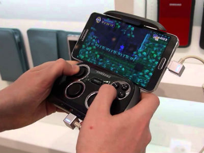 Cores fortes são as propostas para a nova estação da Nike, Pepe Jeans e Triumph