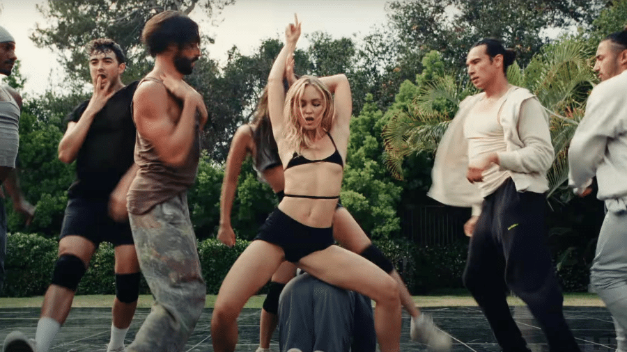 De “Eu Nunca” a “The Idol”. 9 séries novas (e um clássico) para ver no fim de semana