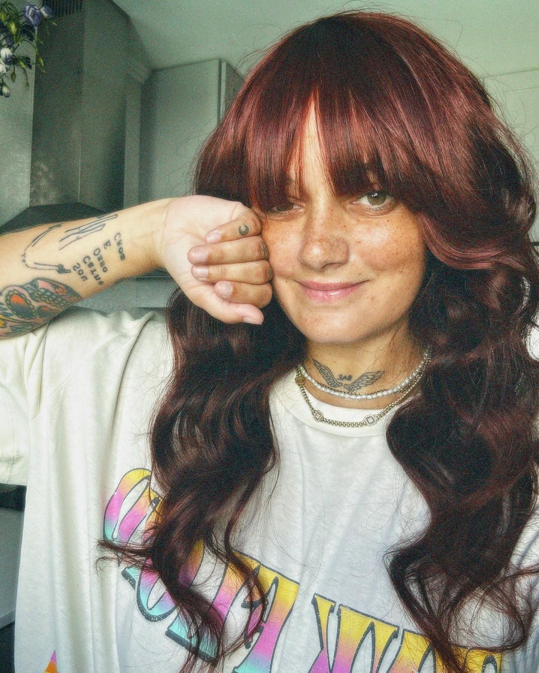 Acidente de viação deixa equipa de Carolina Deslandes ferida. Cantora já se pronunciou nas redes sociais