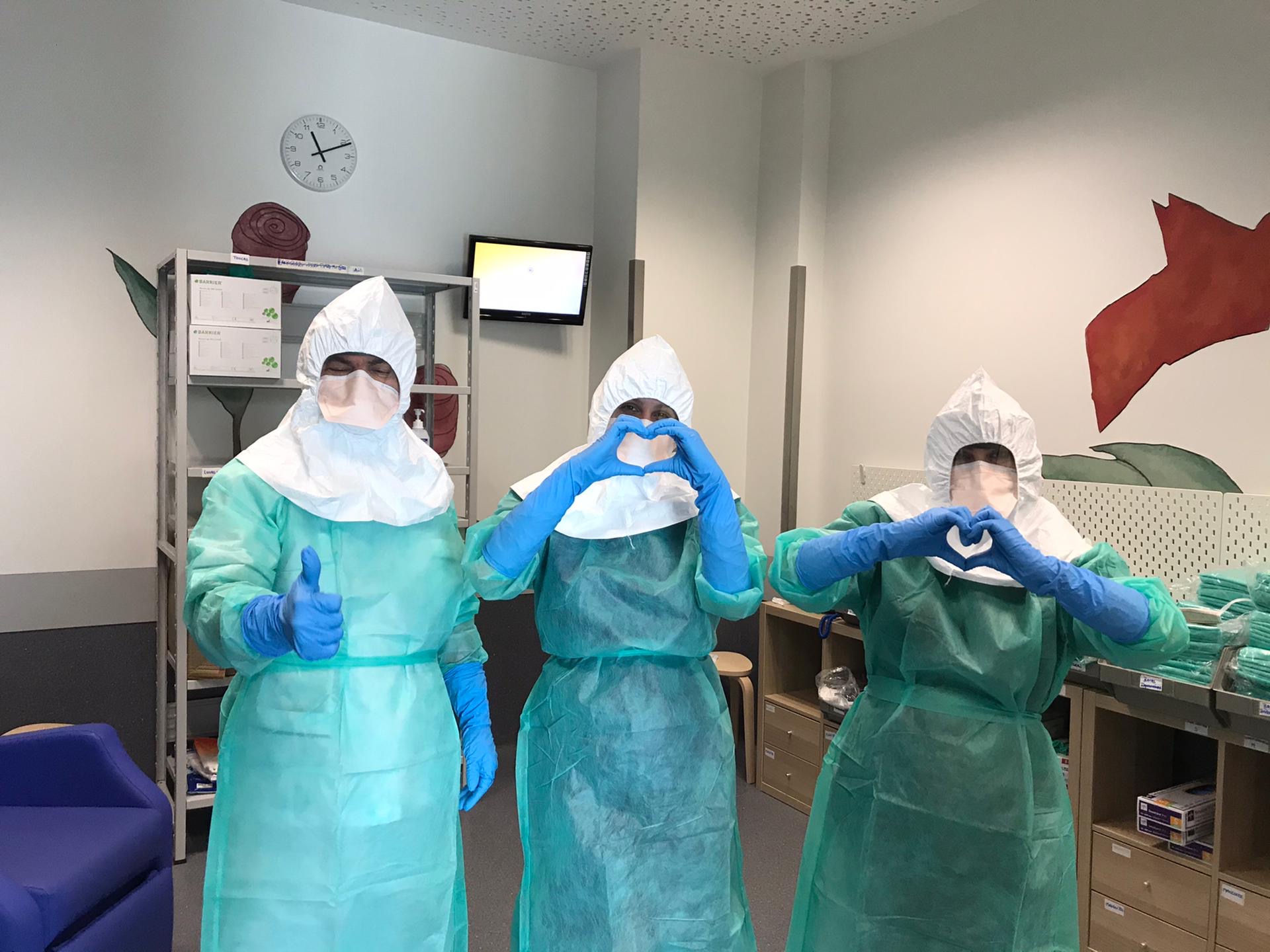 COVID-19. 10 perguntas a um enfermeiro. “Vi colegas a colar luvas com adesivos e sacos de plástico nos pés”