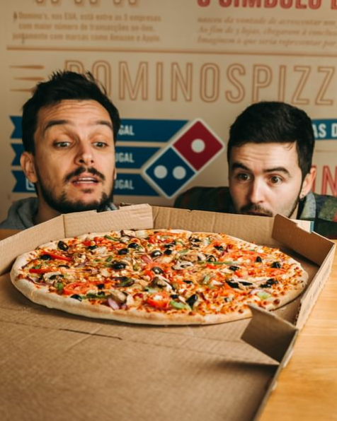 Domino’s tem pizzas a 5€. Promoção termina no feriado mas, até lá, há muita fatia para aviar