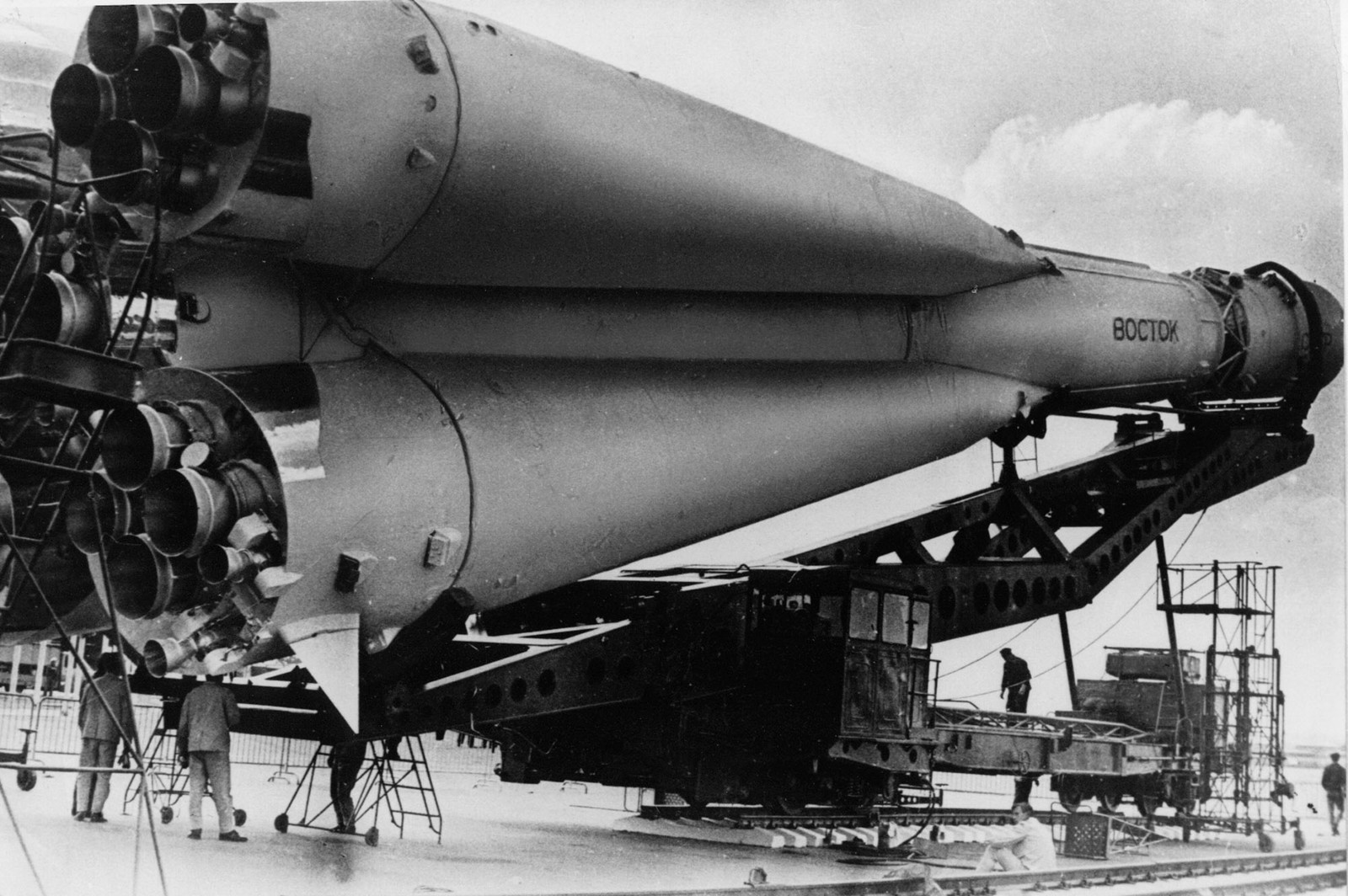 Первая советская ракета в космосе. Космический корабль Гагарина Восток 1. Ракета Юрия Гагарина Восток-1. Восток 1 Гагарин 1961. Космический корабль Восток Юрия Гагарина 1961.