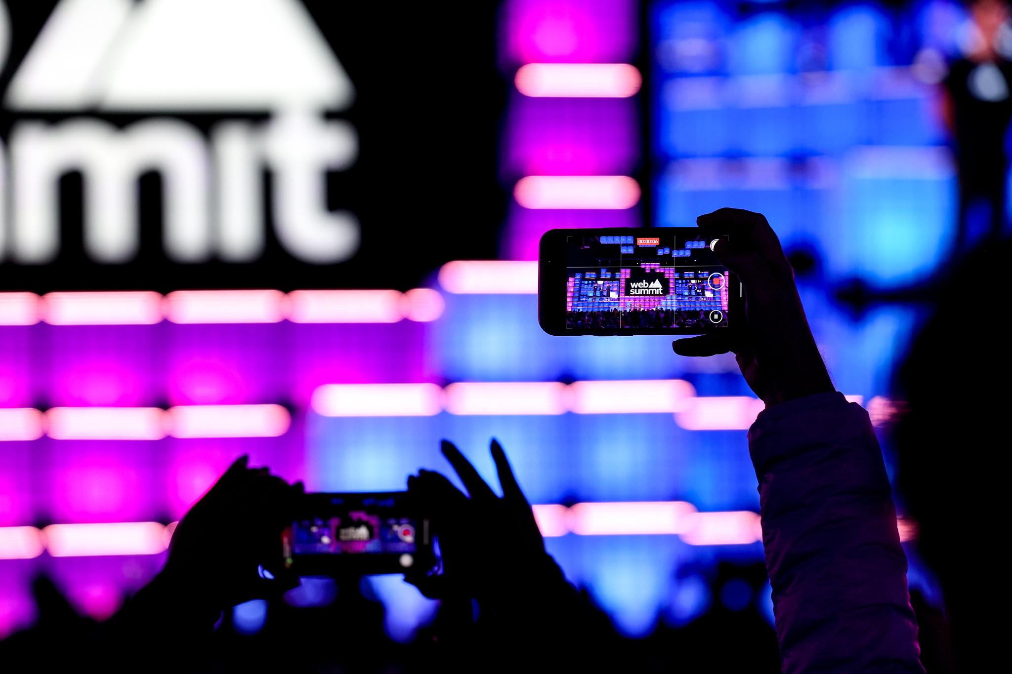 Web Summit: MEO aumentou 54% de tráfego em rede 5G. Mais de 33 mil equipamentos ligados em simultâneos à rede Wi-Fi