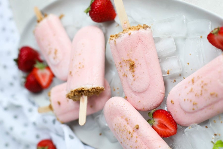 Receita. Este gelado de cheesecake é lindo, saudável e fácil de fazer