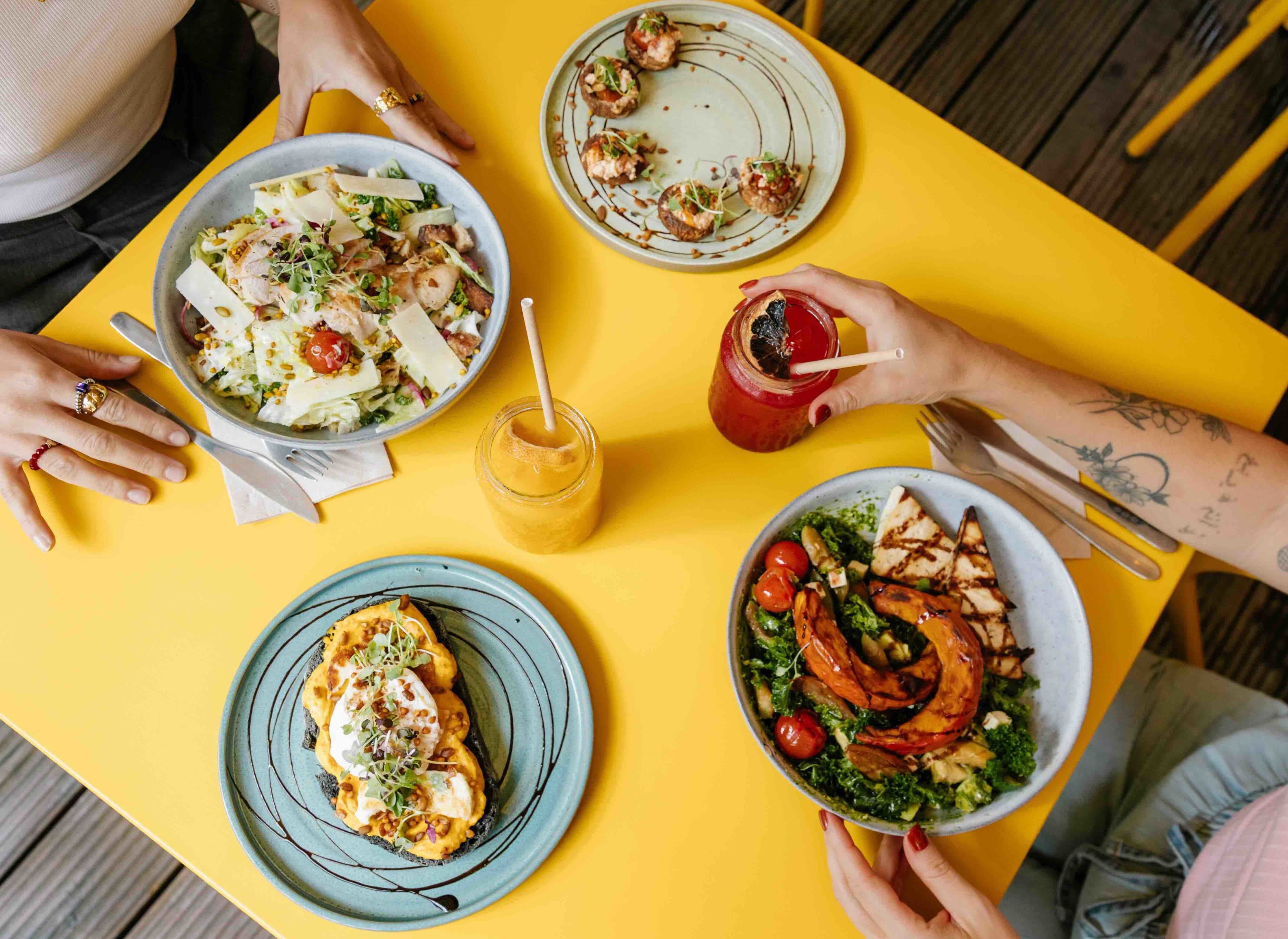 The Therapist lança menu de inverno com um brunch que cura a ressaca e outro para o pré e pós-treino