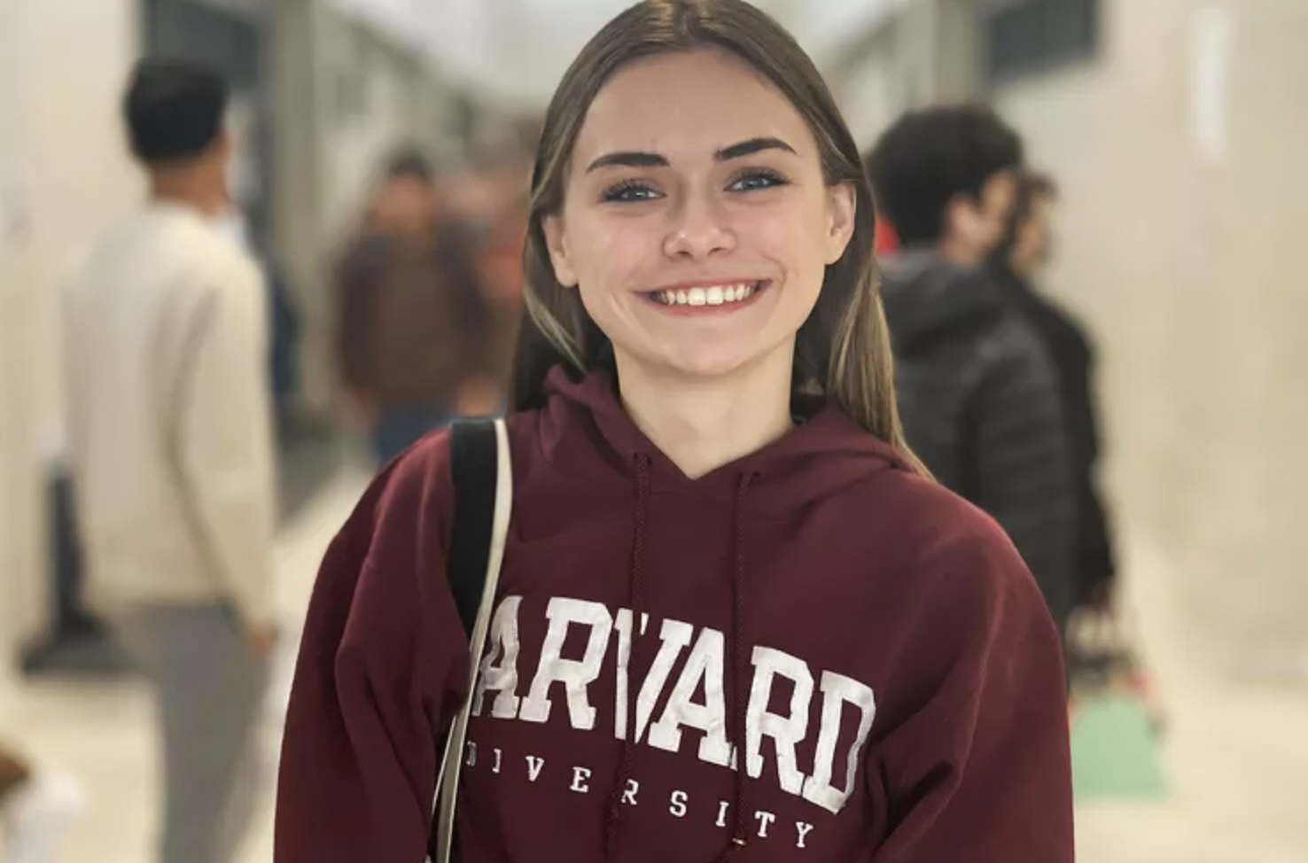 Aurora nasceu na prisão, acabou o liceu com excelentes notas e quer entrar em Direito na Universidade de Harvard