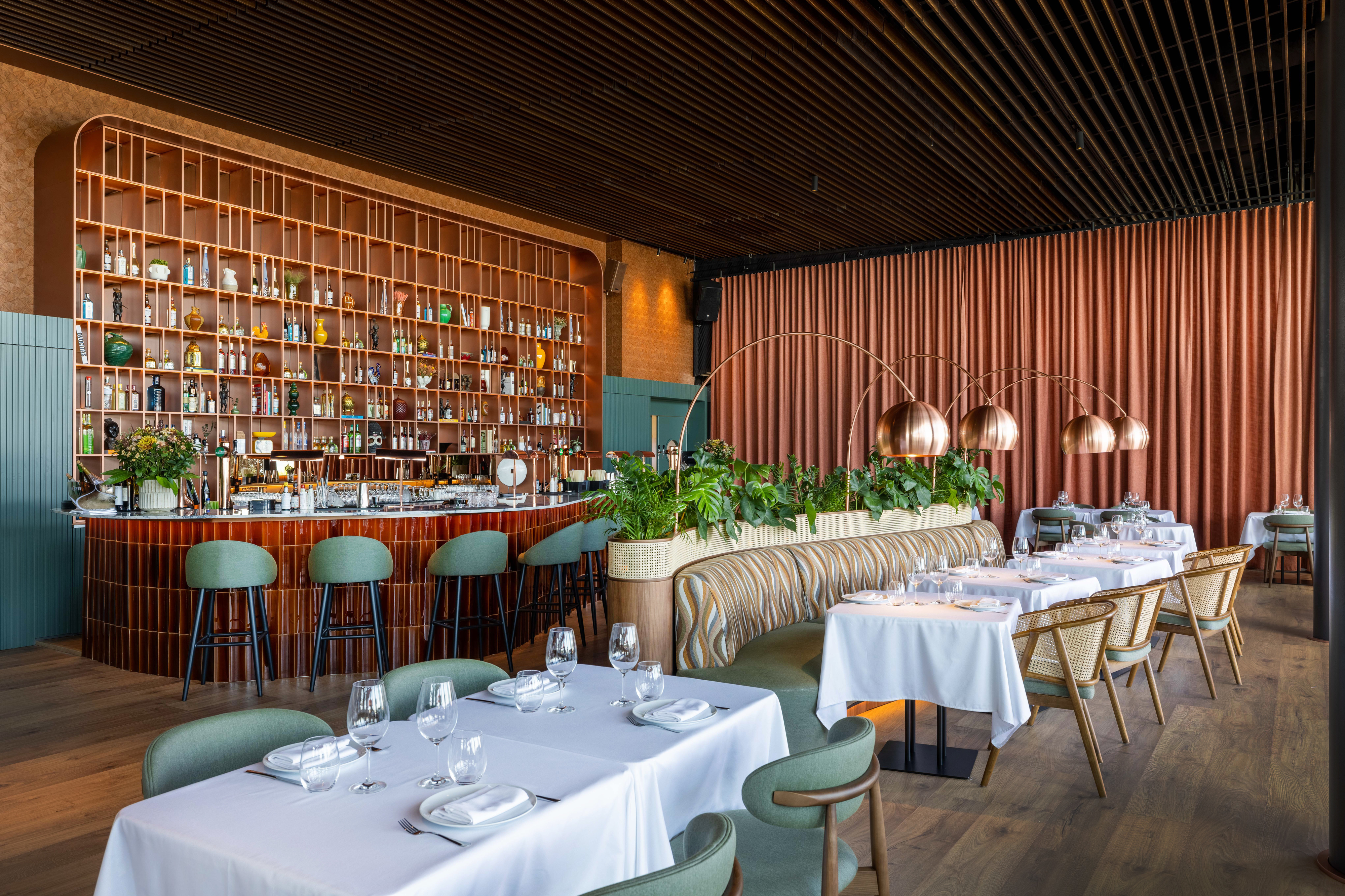 O restaurante mais badalado de Oeiras vai ter roda de samba e feijoada brasileira à discrição. Saiba quando