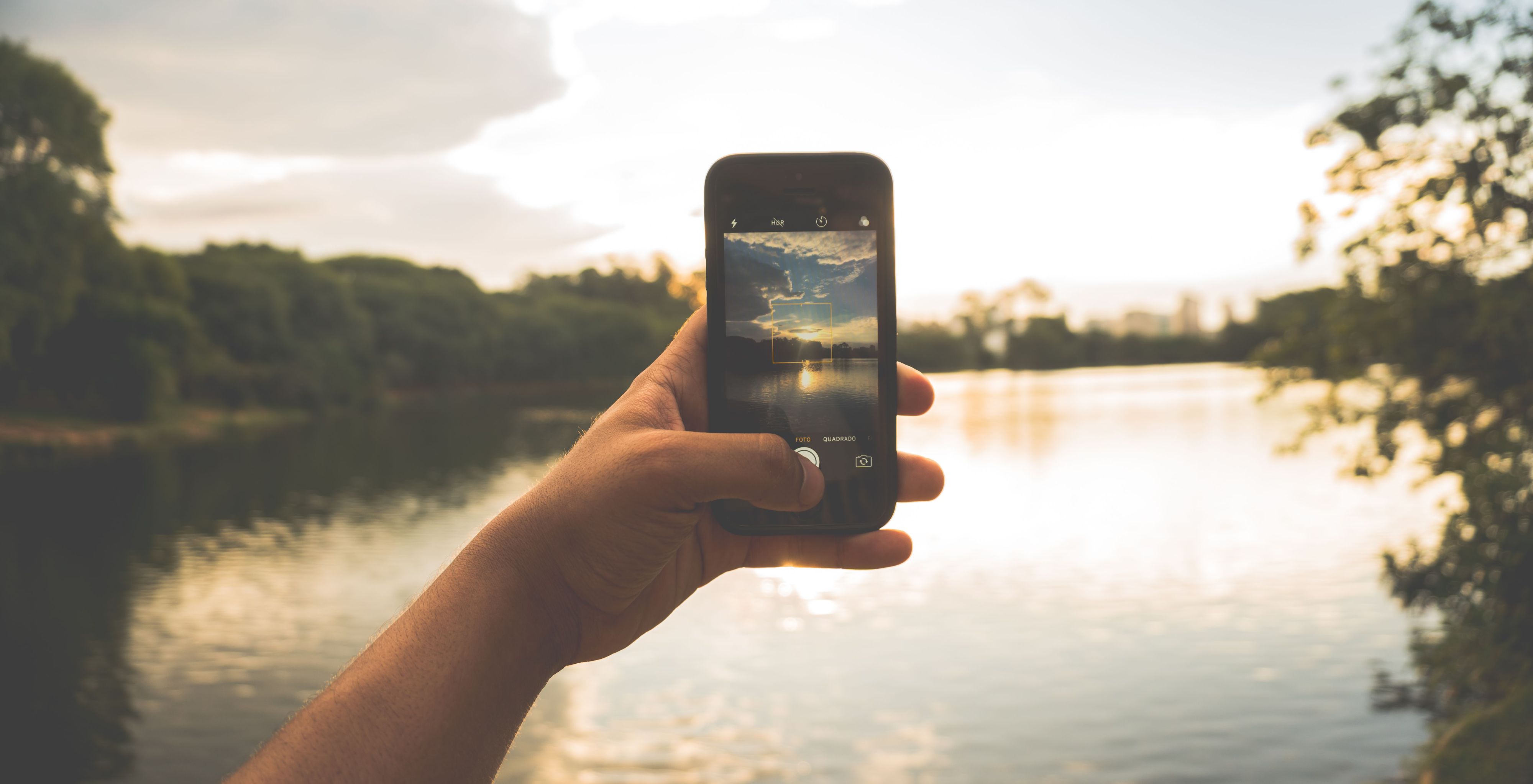 Leve um bocadinho das câmaras instantâneas de antigamente para o seu smartphone