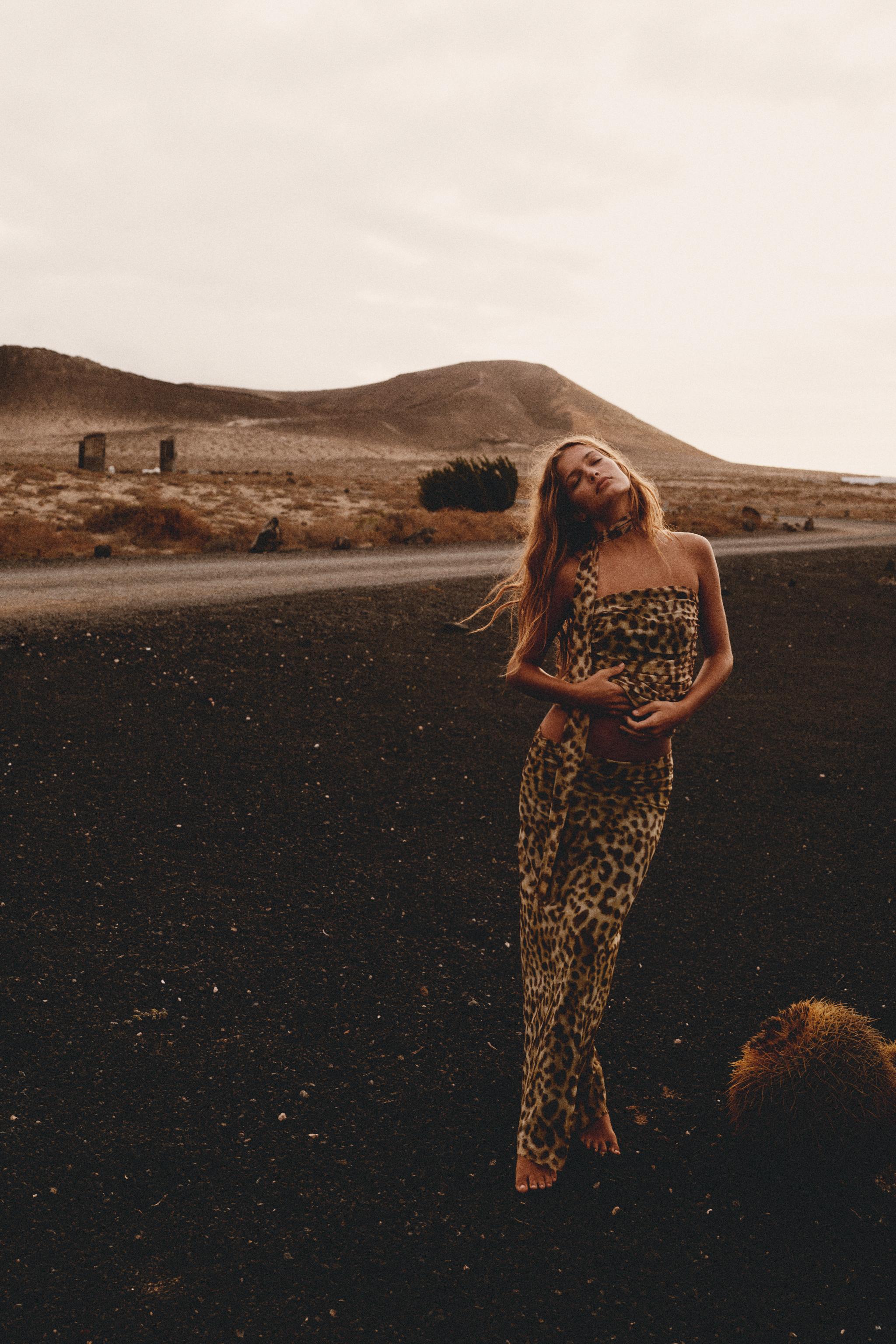 Este top tendência da Zara custa apenas 9,95€ e está viral no TikTok (mas tem de ficar atento ao site)