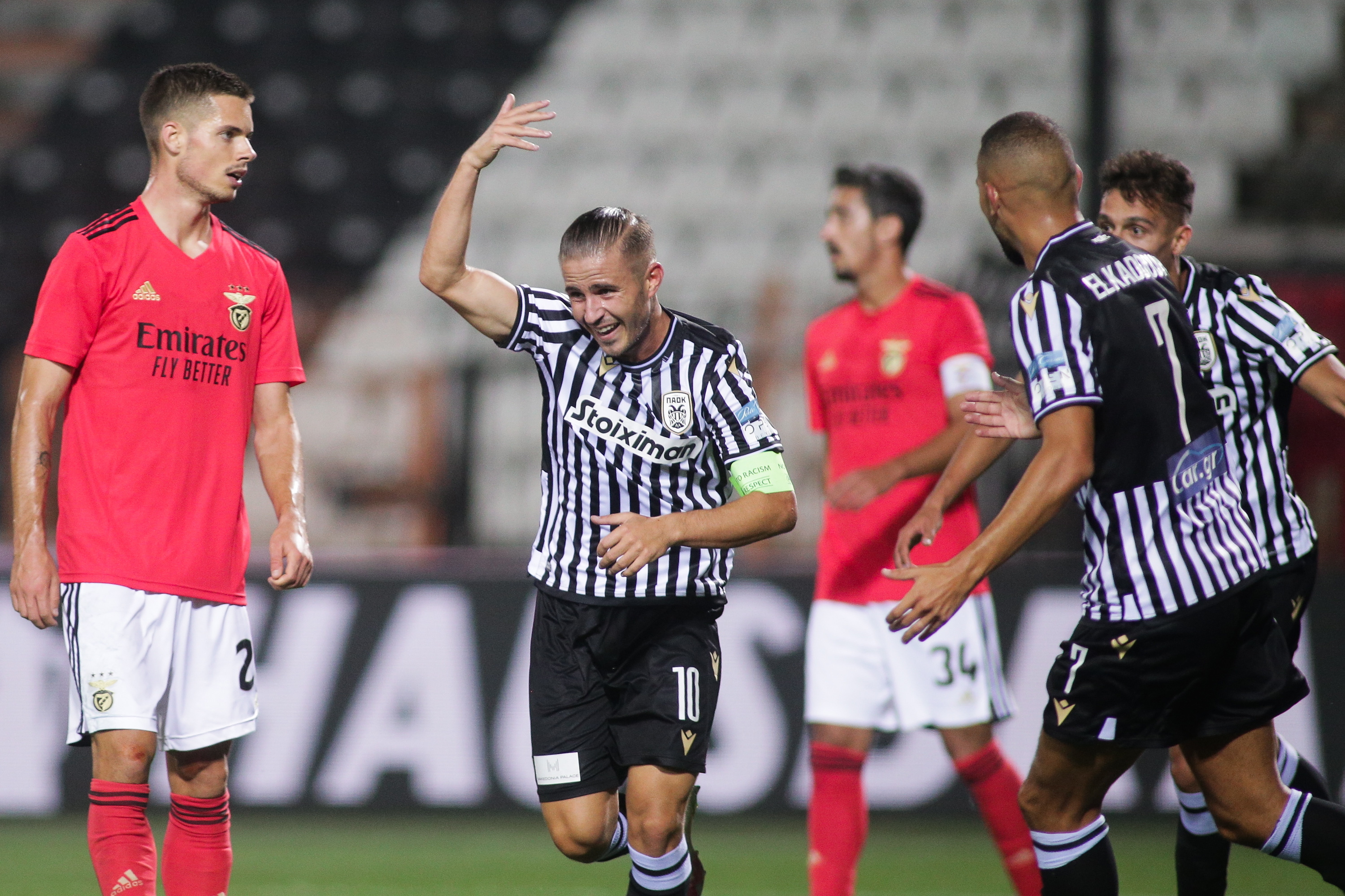 Entrada 'à campeão'. Benfica trava PAOK na Champions de basquetebol