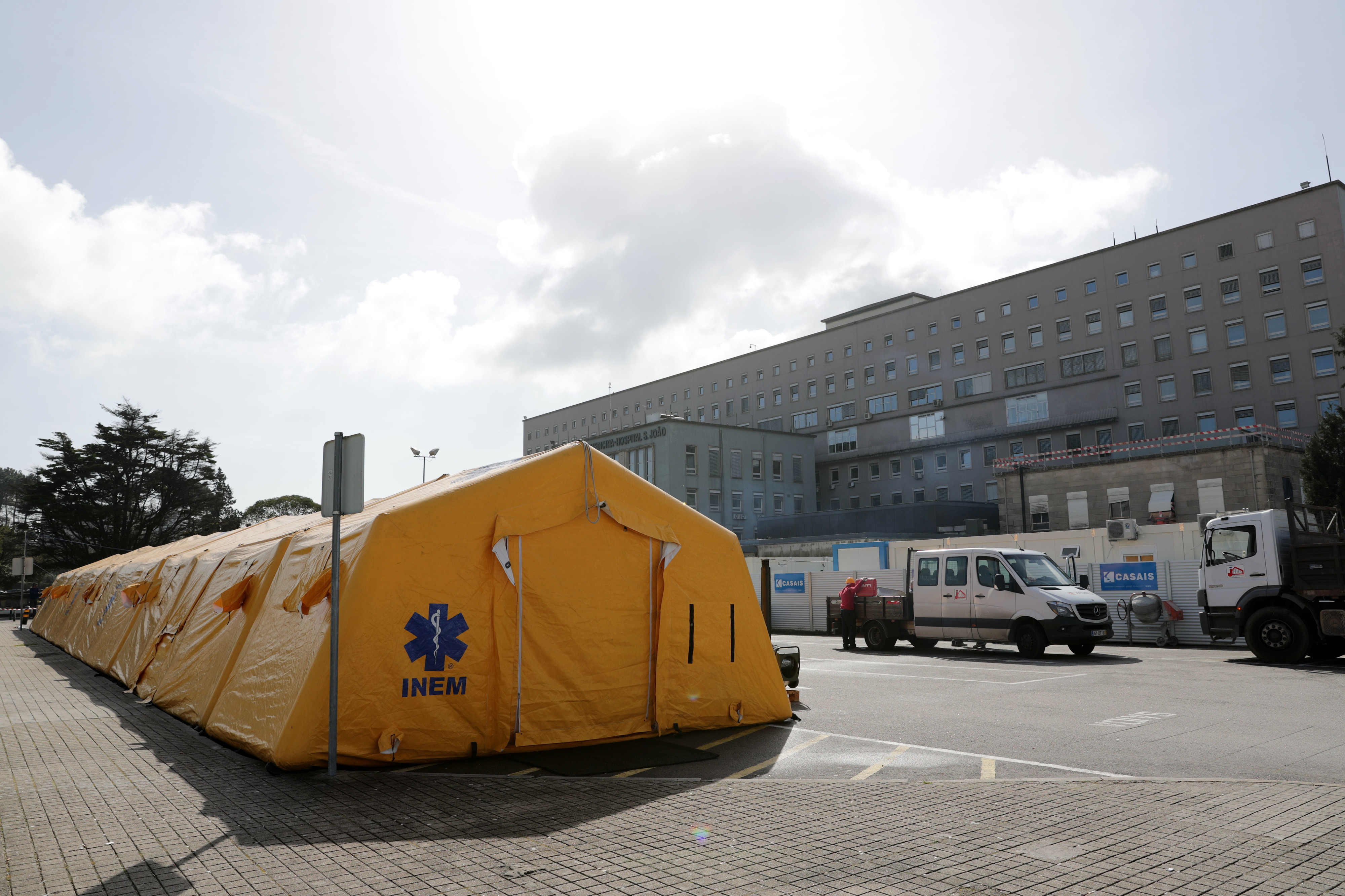 COVID-19: Altice vai reforçar infraestruturas de comunicação em hospitais de campanha em Portugal