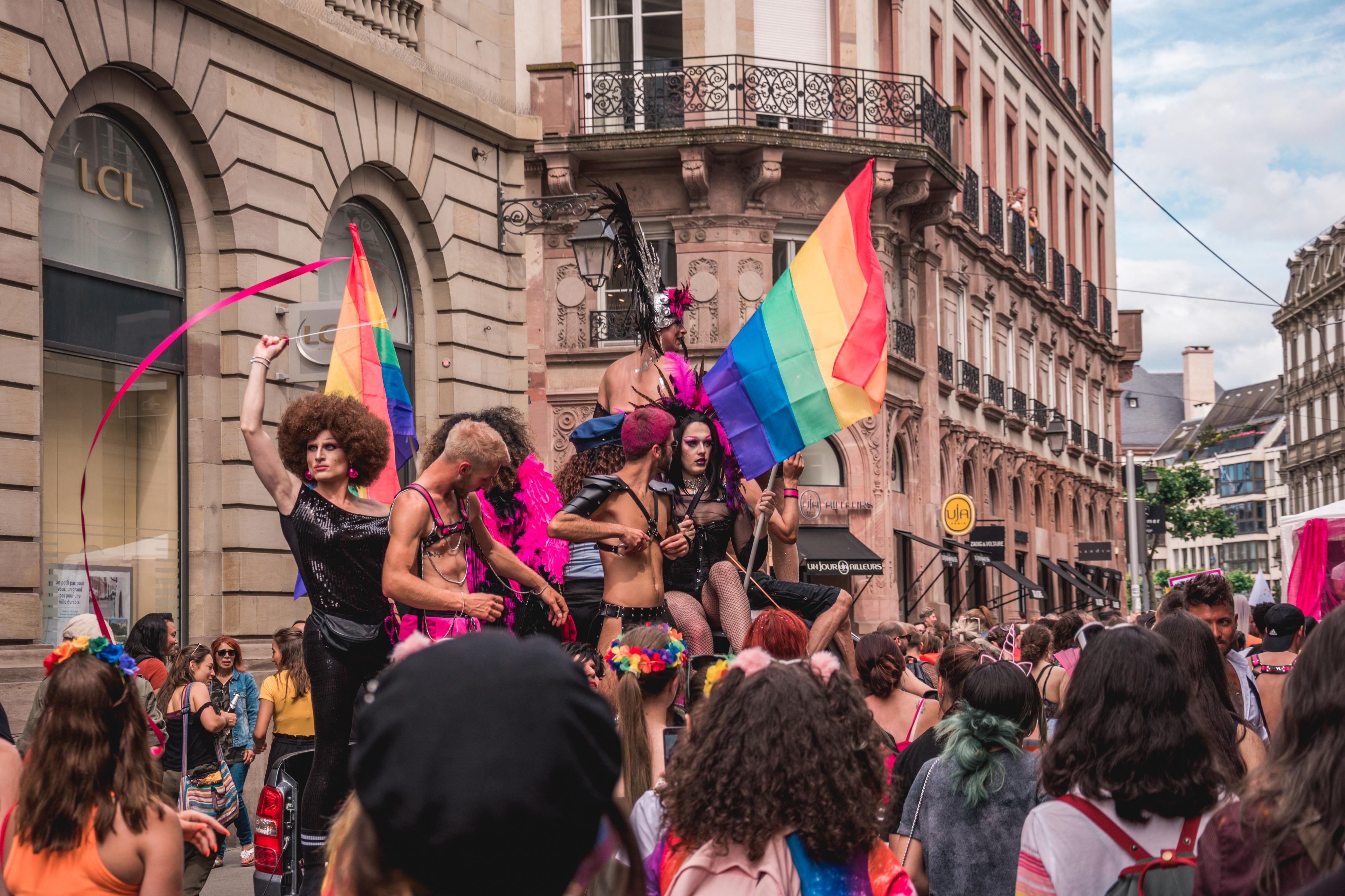 No dia da Marcha do Orgulho, as viagens na Free Now vão apoiar a comunidade LGBTI+