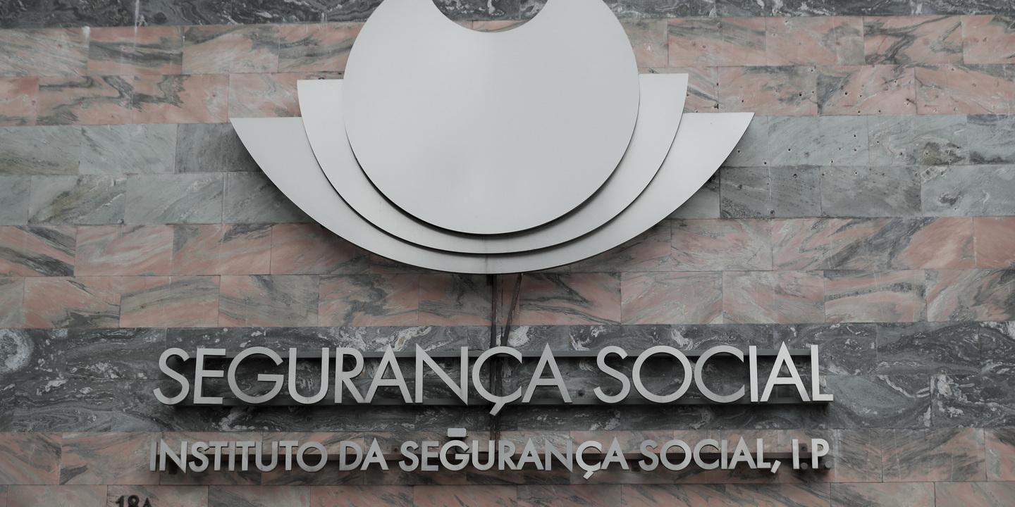 Empresas e cidadãos já podem pagar à Segurança Social por transferência bancária