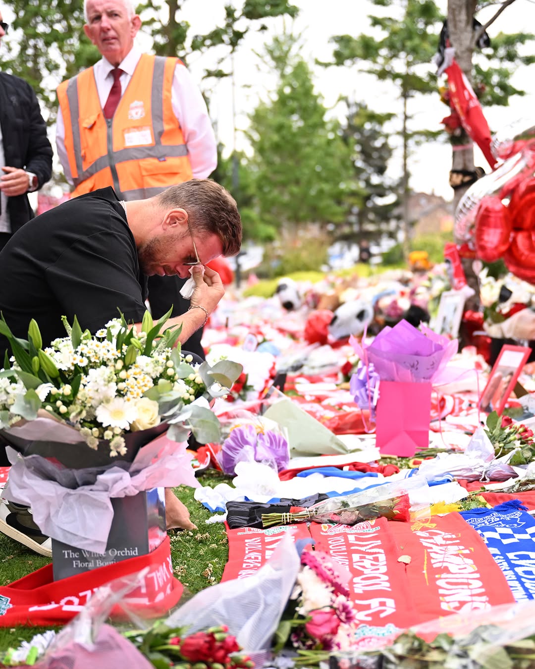 Nunca mais haverá um número 20 no Liverpool. Clube retira a camisola em homenagem a Diogo Jota