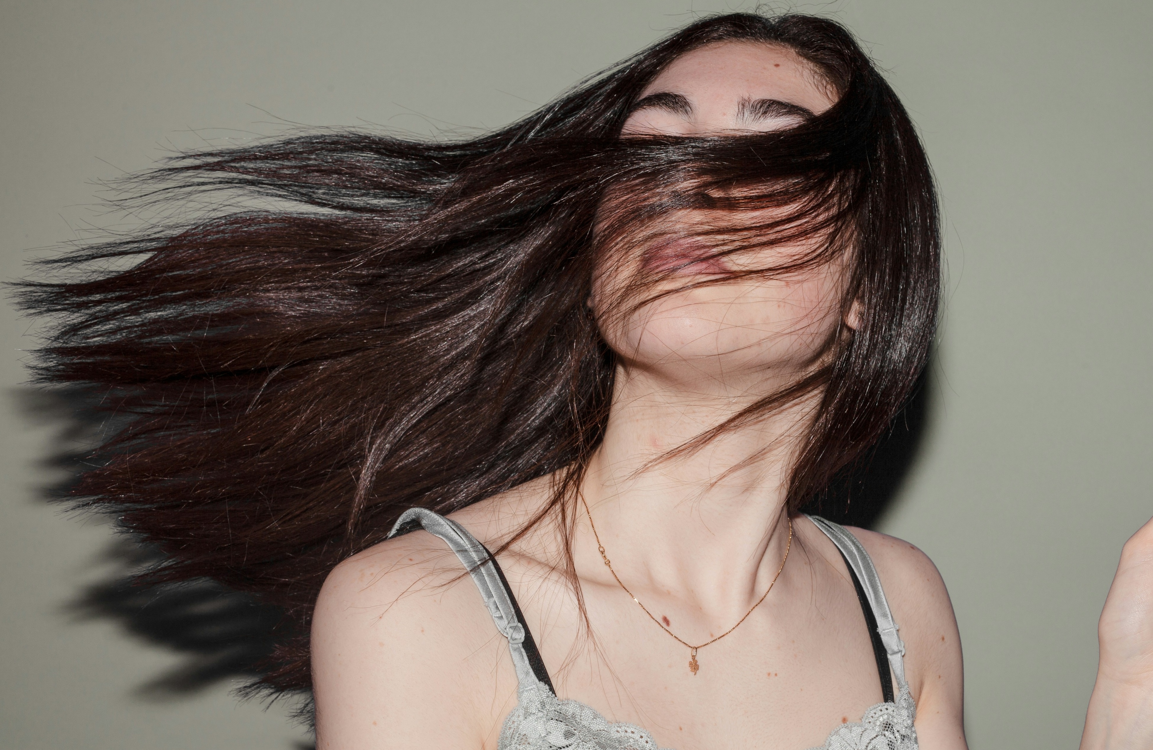 Tem o couro cabeludo oleoso, mas pontas secas? Esta nova gama de supermercado promete ajudar (e não é cara)