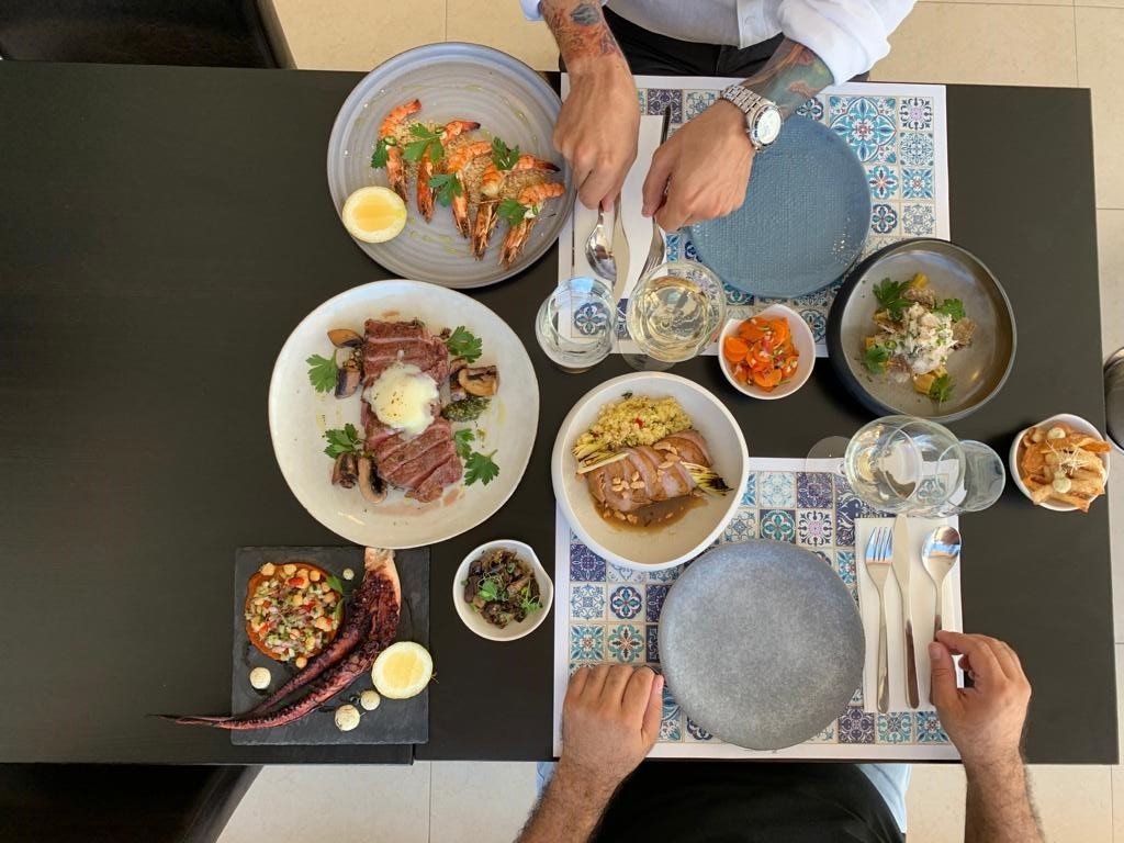 O Quinto Império. Há um restaurante em Portimão onde se pode saborear o passado