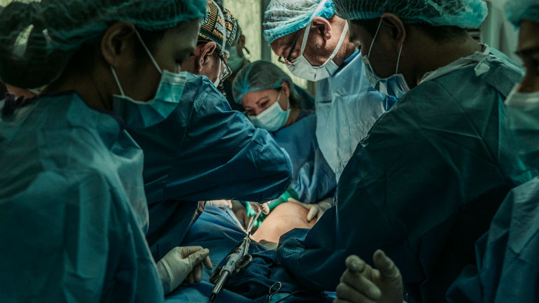 Depois de 17 abortos, jovem arrisca-se a nunca mais conseguir engravidar