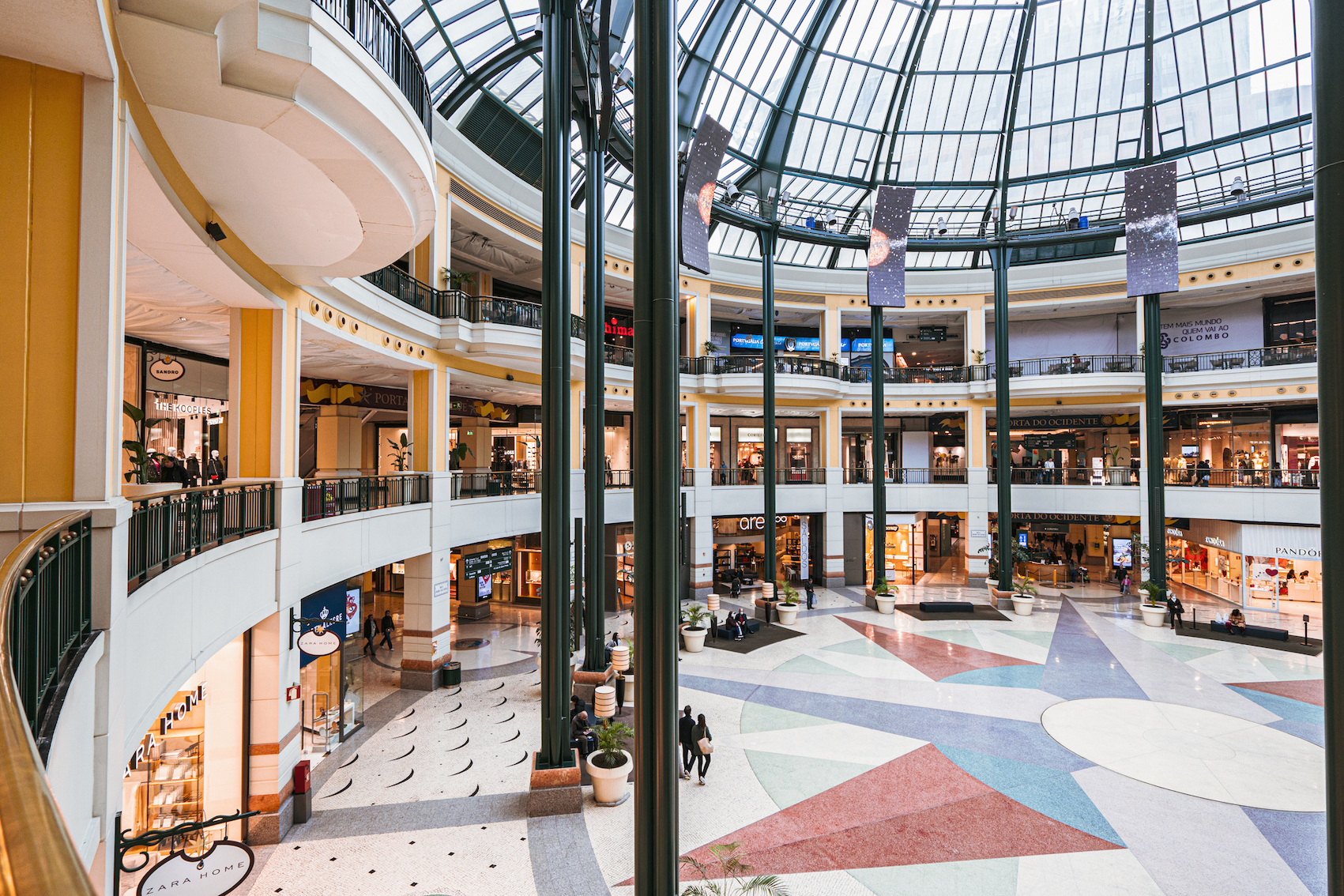 Colombo vai oferecer até 50€ em compras. Saiba como conseguir estes cartões de desconto