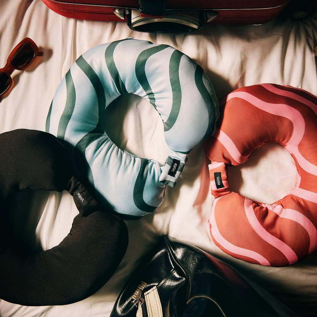 Volta. Estas almofadas de viagem vão cheias com roupa e permitem poupar espaço na mala (e são portuguesas)