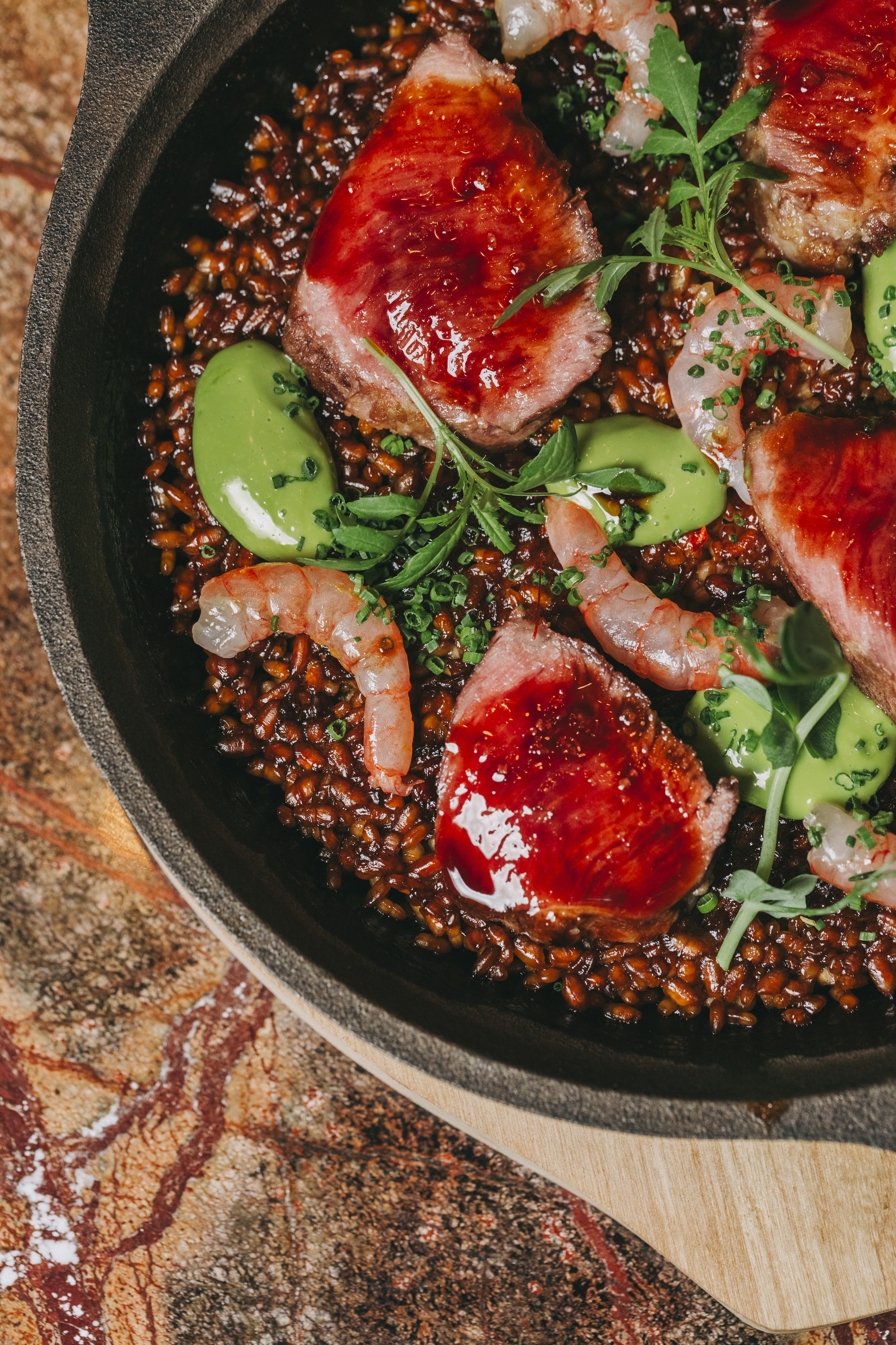 Fãs de arroz de forno, há quatro para provar (e partilhar) no Porto — mas só durante este mês