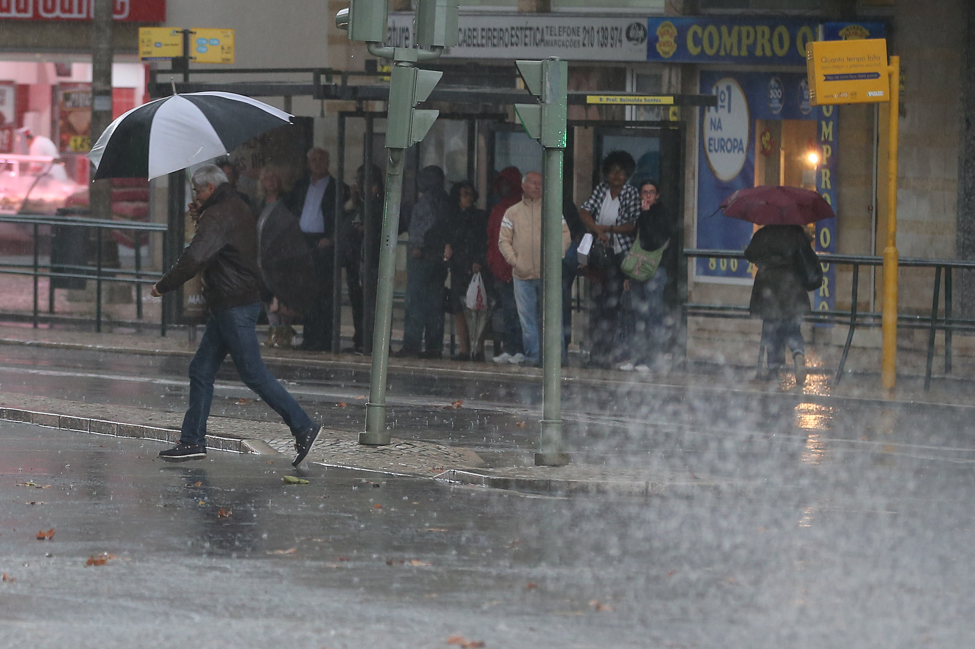 Frio, trovoada e granizo. Está a chegar a depressão "Garoe"