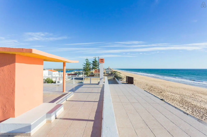 5 apartamentos no Algarve para passar as férias de verão sem ter de pegar no carro