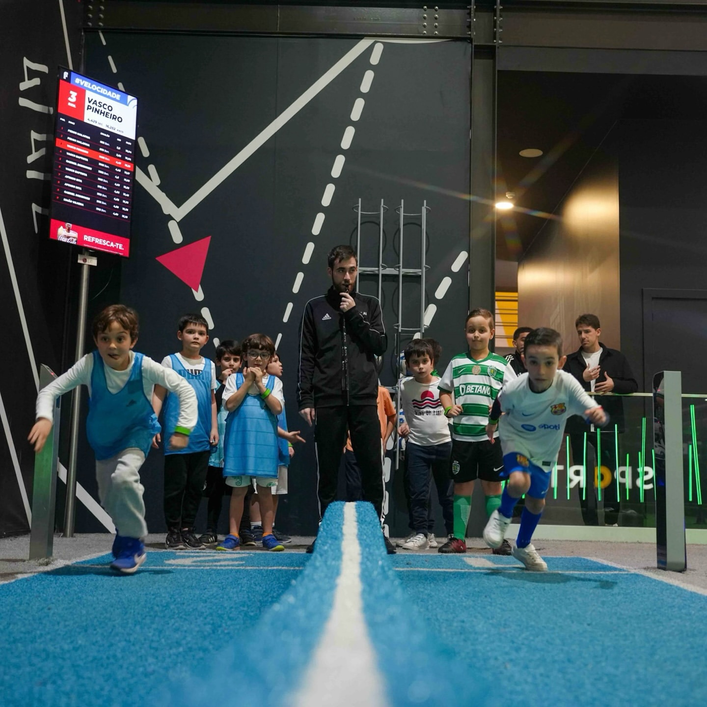 Com tecnologia de ponta e muito amor por futebol. Já abriram as inscrições para a Academia Footlab