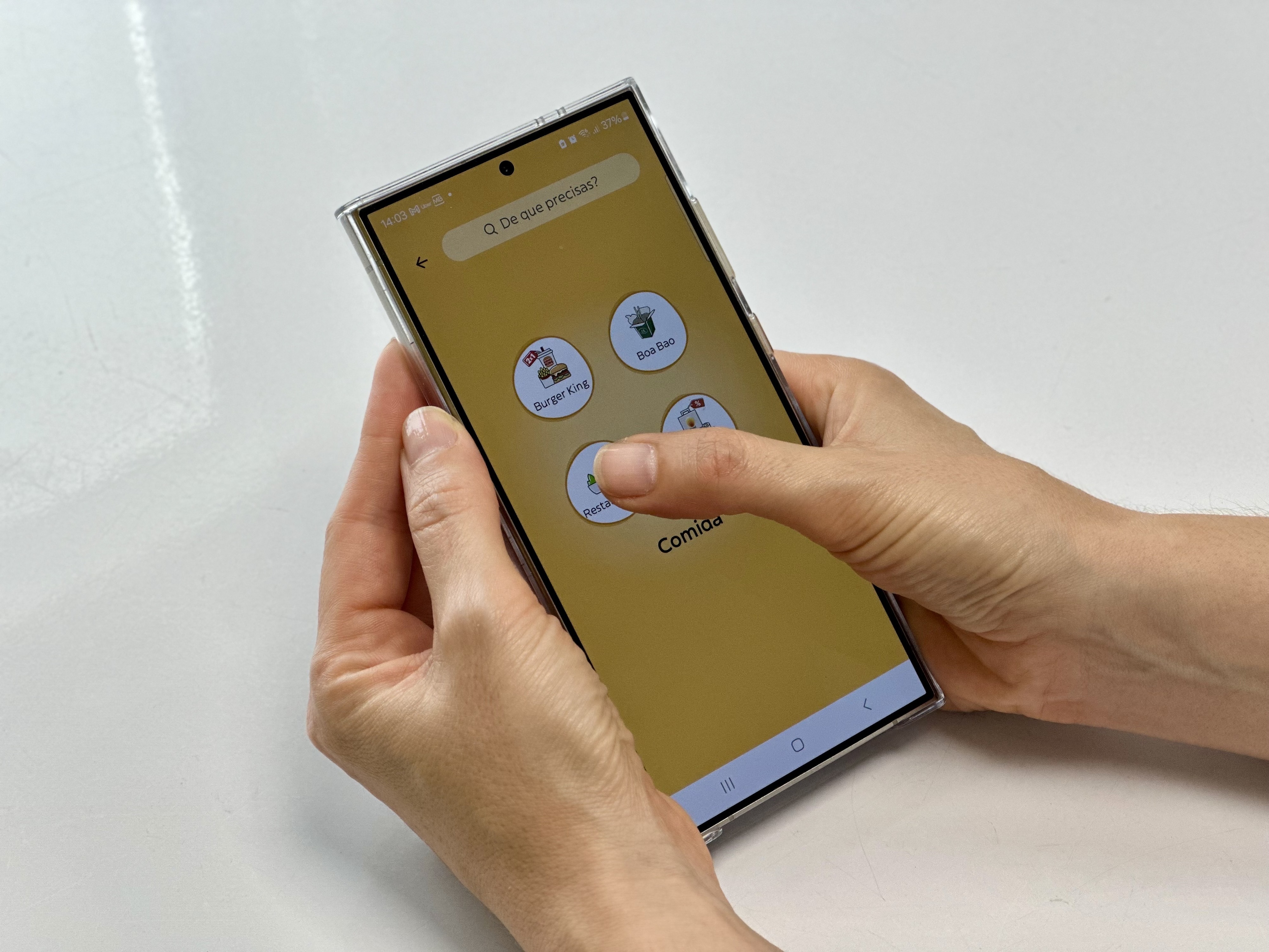 Este utilizador gastou quase 53 mil euros na Glovo só num ano (e existiram 183 pedidos num só minuto)