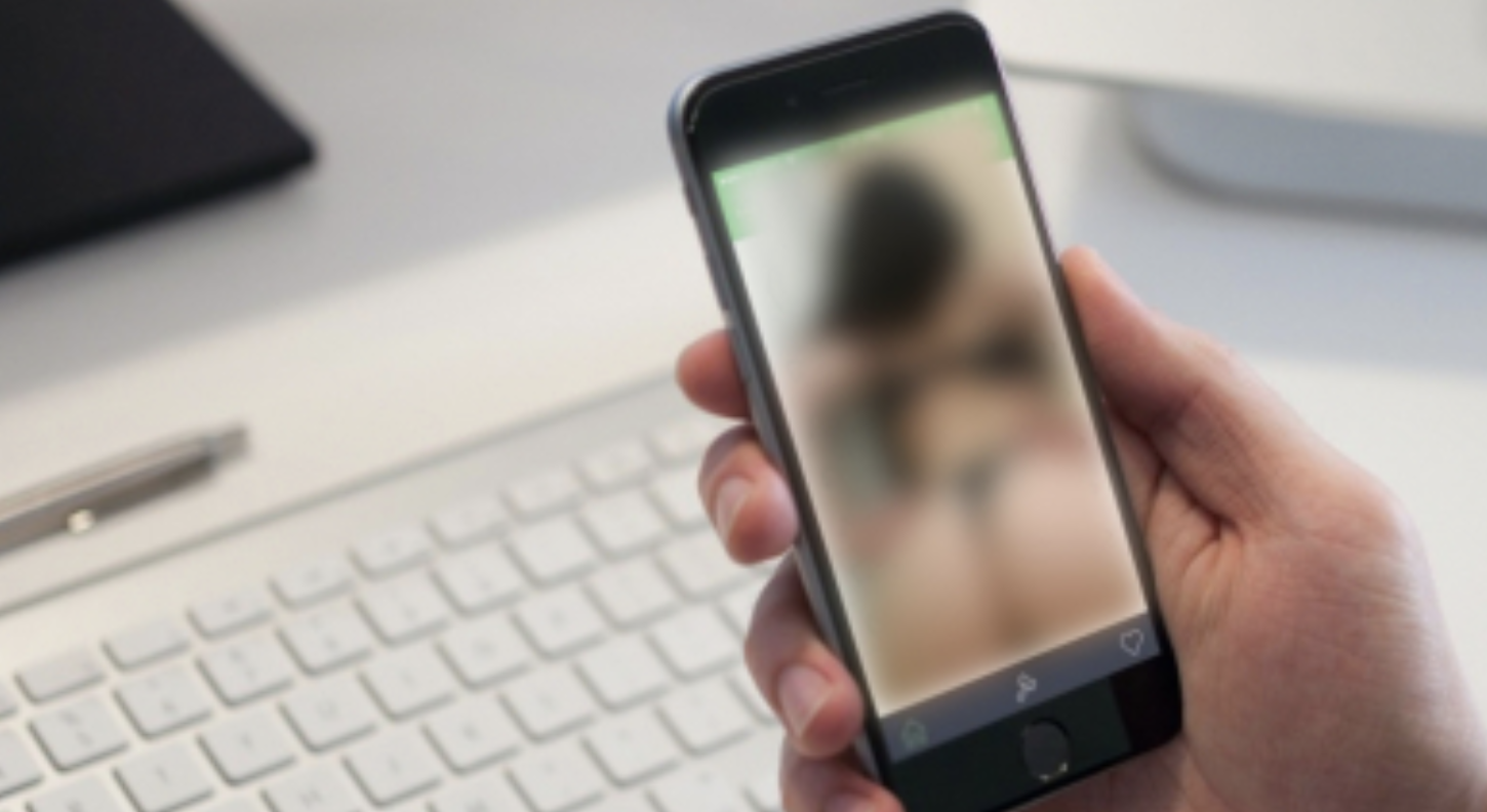 “Não te dispas na Internet”. Rede seduzia pessoas nas redes sociais, sacava fotos nuas e depois fazia chantagem