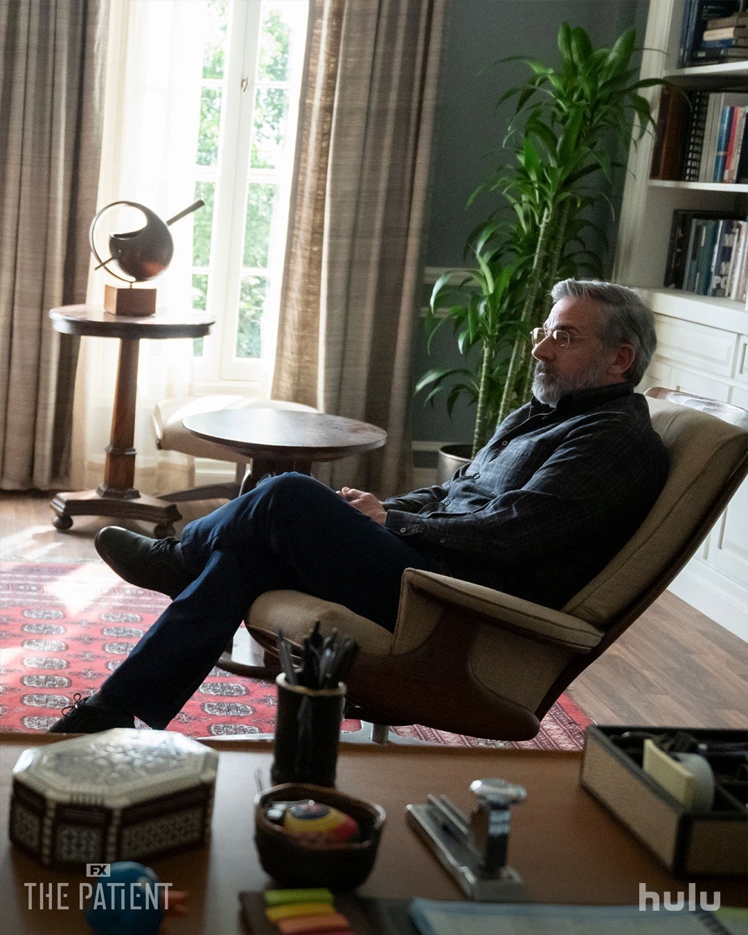 “O Paciente Instável”. Tudo sobre a série de um serial killer com Steve Carell que acaba de estrear na Disney+