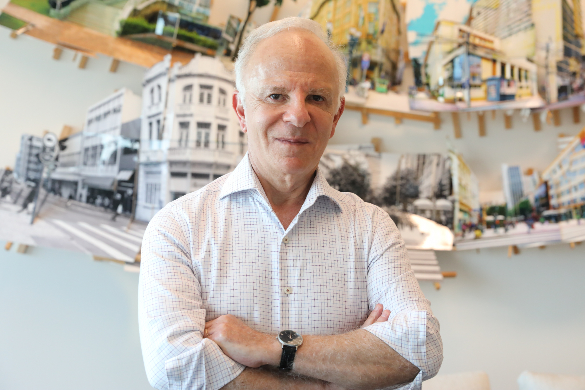 Entrevista a Miguel Krigsner, fundador do Boticário: “Um empreendedor tem de saltar do precipício sem saber como vai cair”