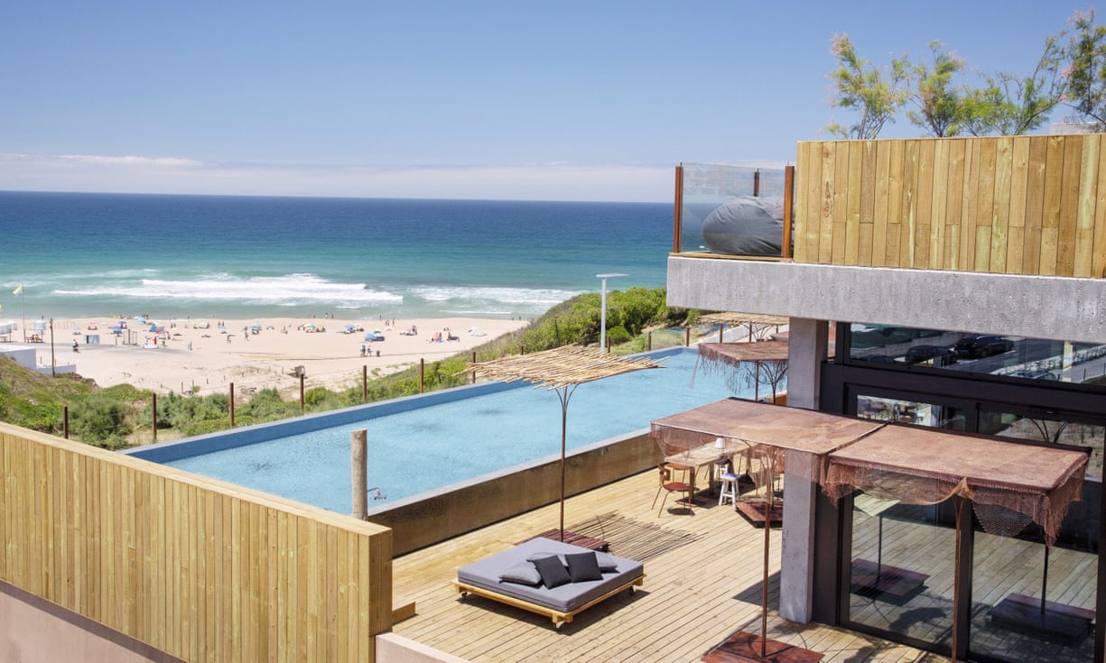 O novo eco-hotel de Portugal é incrível — e foi notícia no “The Guardian”
